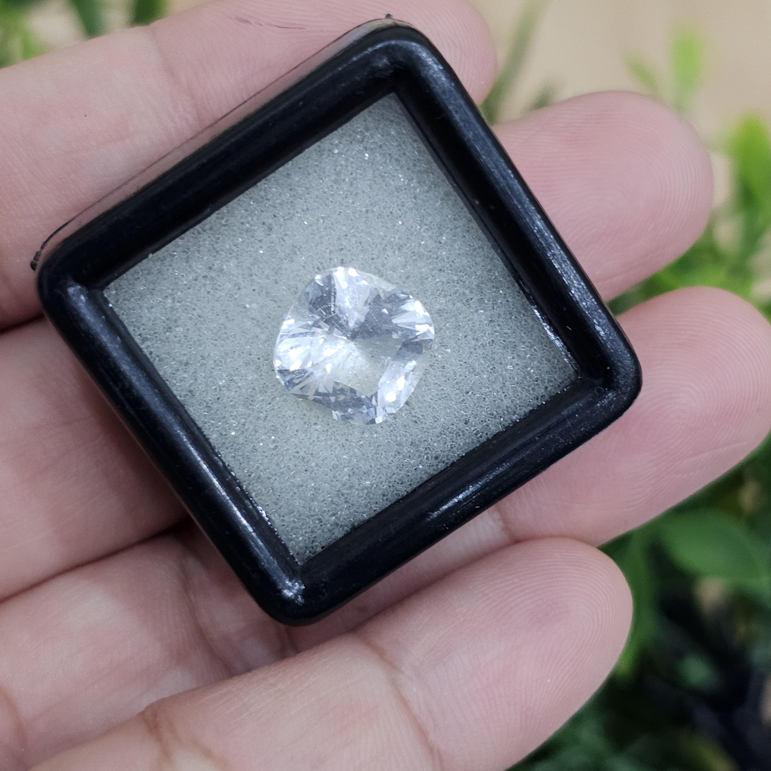 พลอย ไวท์ โทแพซ (White Topaz) 5.15 กะรัต (Cts.) พลอยแท้ อัญมณีมงคลประจําวันเกิด เครื่องประดับพลอย