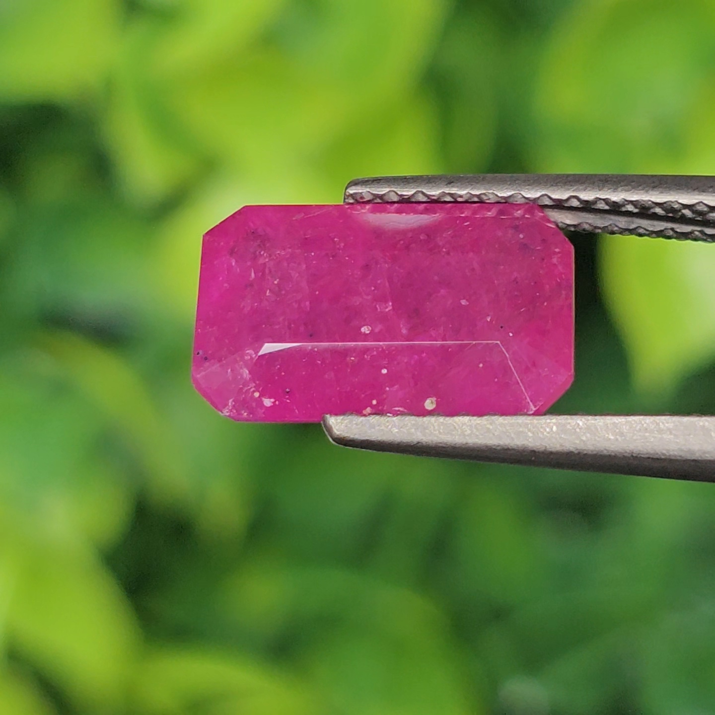 พลอย ทับทิม พม่า (Burmese Ruby Sapphire) 3.75 กะรัต (Cts.) พลอยแท้ อัญมณีมงคลประจําวันเกิด เครื่องประดับพลอย