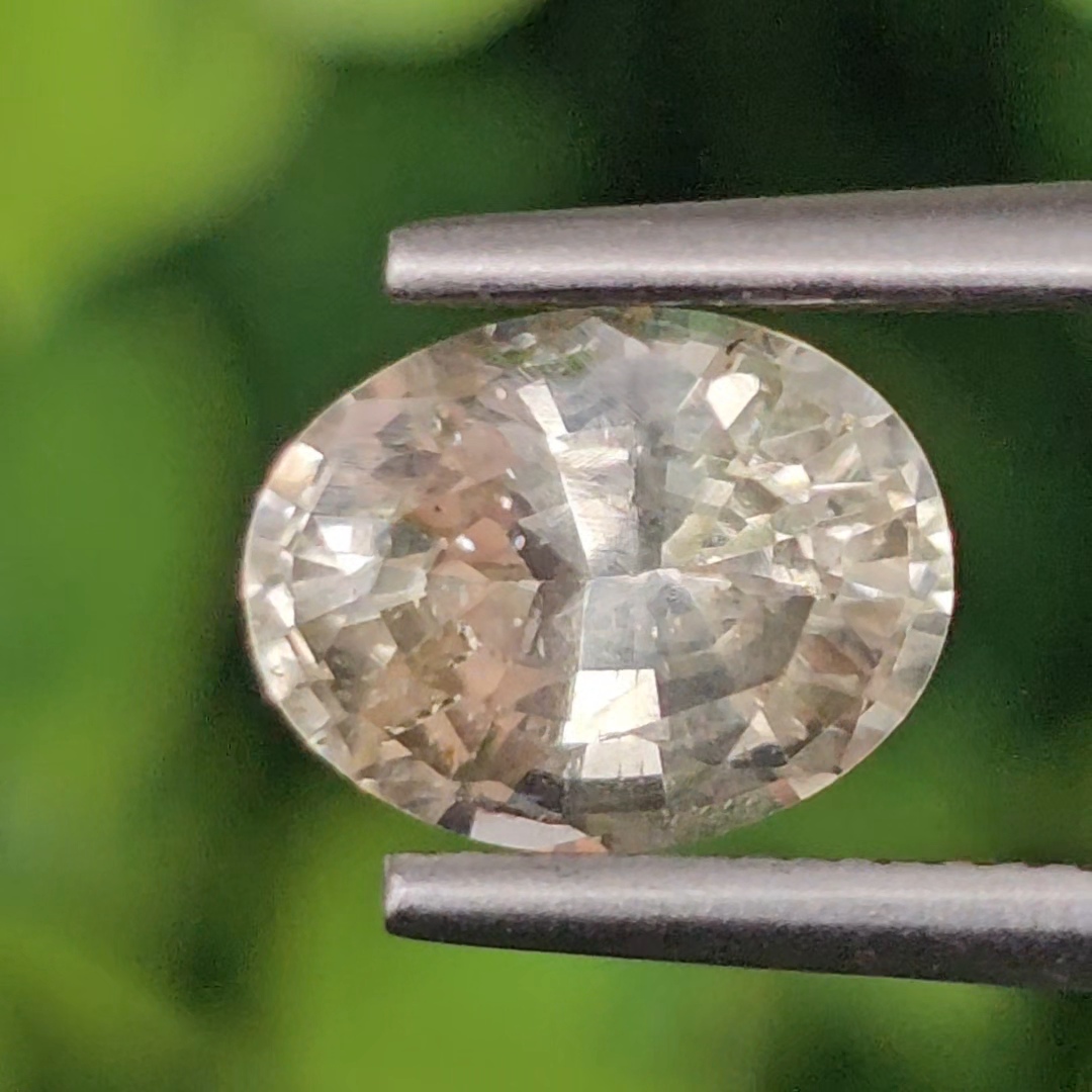 พลอย บุษราคัม yellow sapphire 1.89 กะรัต (Cts.) ดิบ (Unheated)พลอยแท้ อัญมณีมงคลประจําวันเกิด เครื่องประดับพลอย