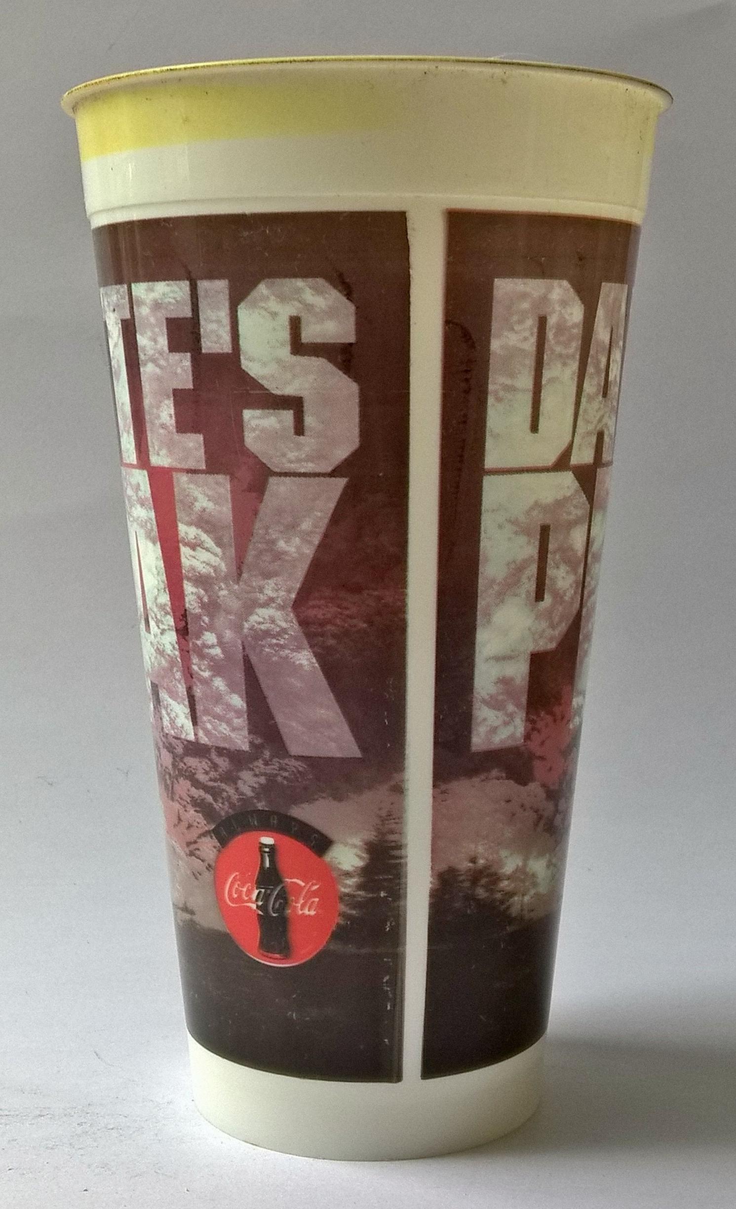 แก้วน้ำพลาสติกงานเก่า จากภาพยนต์เด็นเต้ พีค DANTE'S PEAK ของสะสมจาก EGV ของเก่า โปรดตรวจสอบทุกภาพ