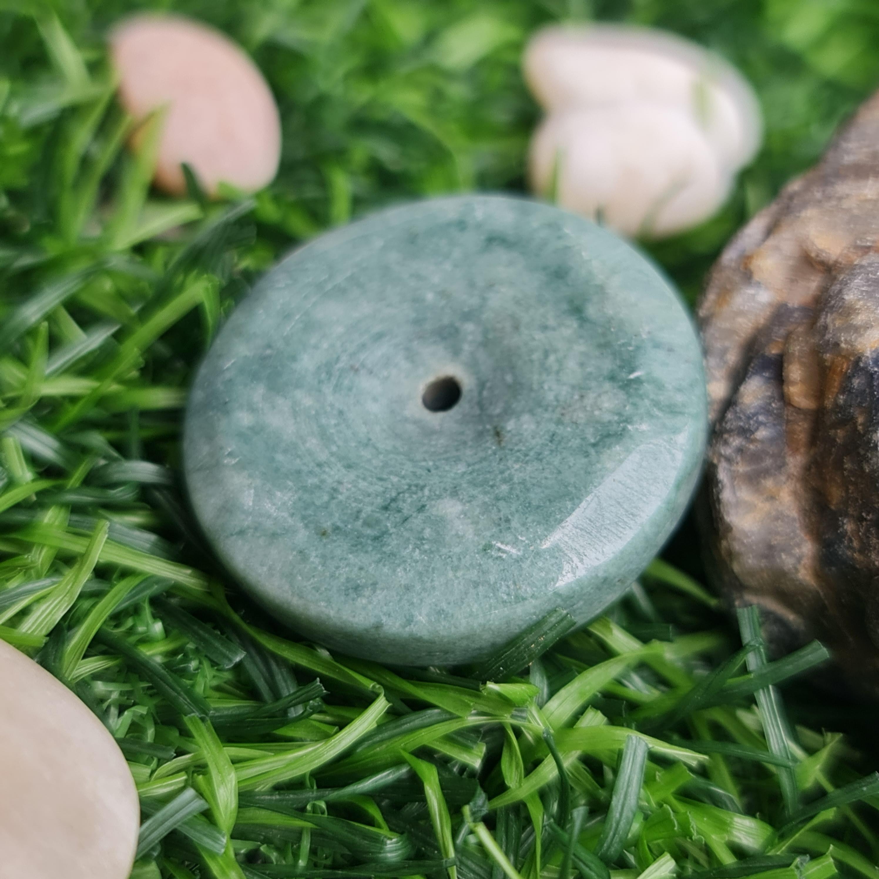 หยก พม่า แท้ Jade จี้โดนัทหยก (Bi-dise jadeite) พม่า (Myanmar) 68.74 กะรัต (Cts.)