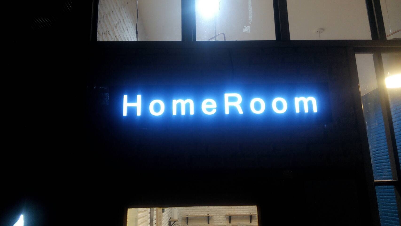 ป้ายไฟออกหน้า HomeRoom