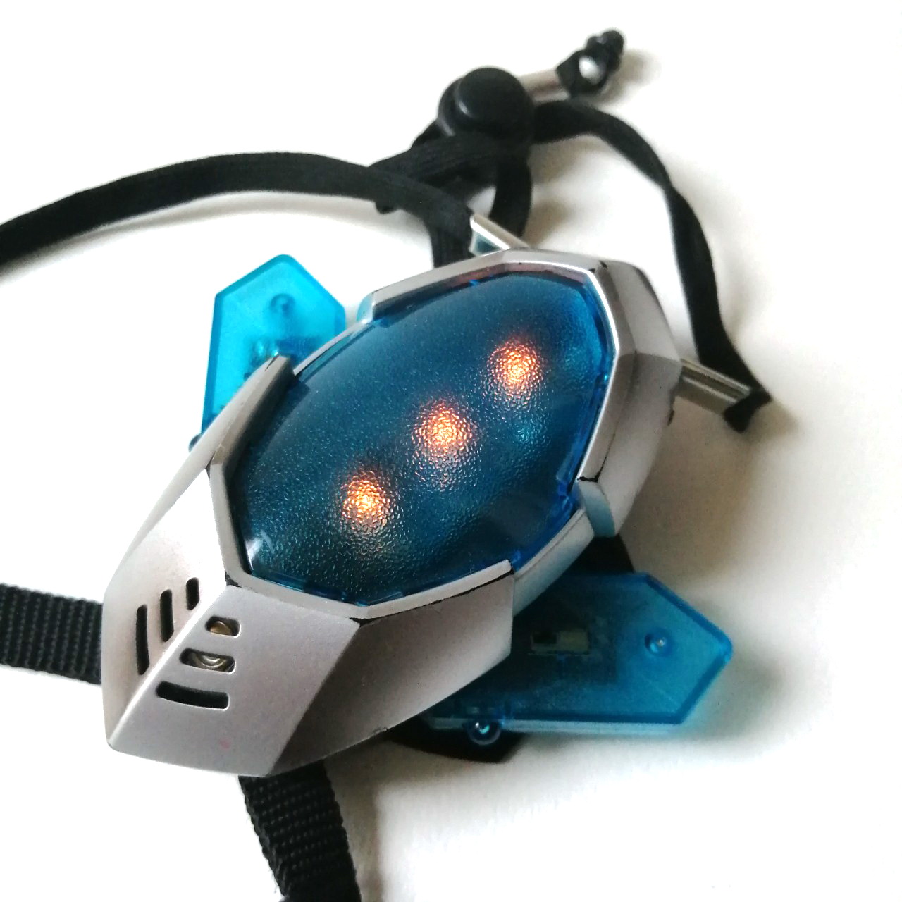 ซีโร่ ไทม์เมอร์ ปุ่มคัลเลอร์ไทม์เมอร์ ของอุลตร้าซีโร่ เปิดไฟได้ มีเสียง มีแสง **แต่ไม่มี ดาบด้านข้าง สภาพดี สายห้อยครบ