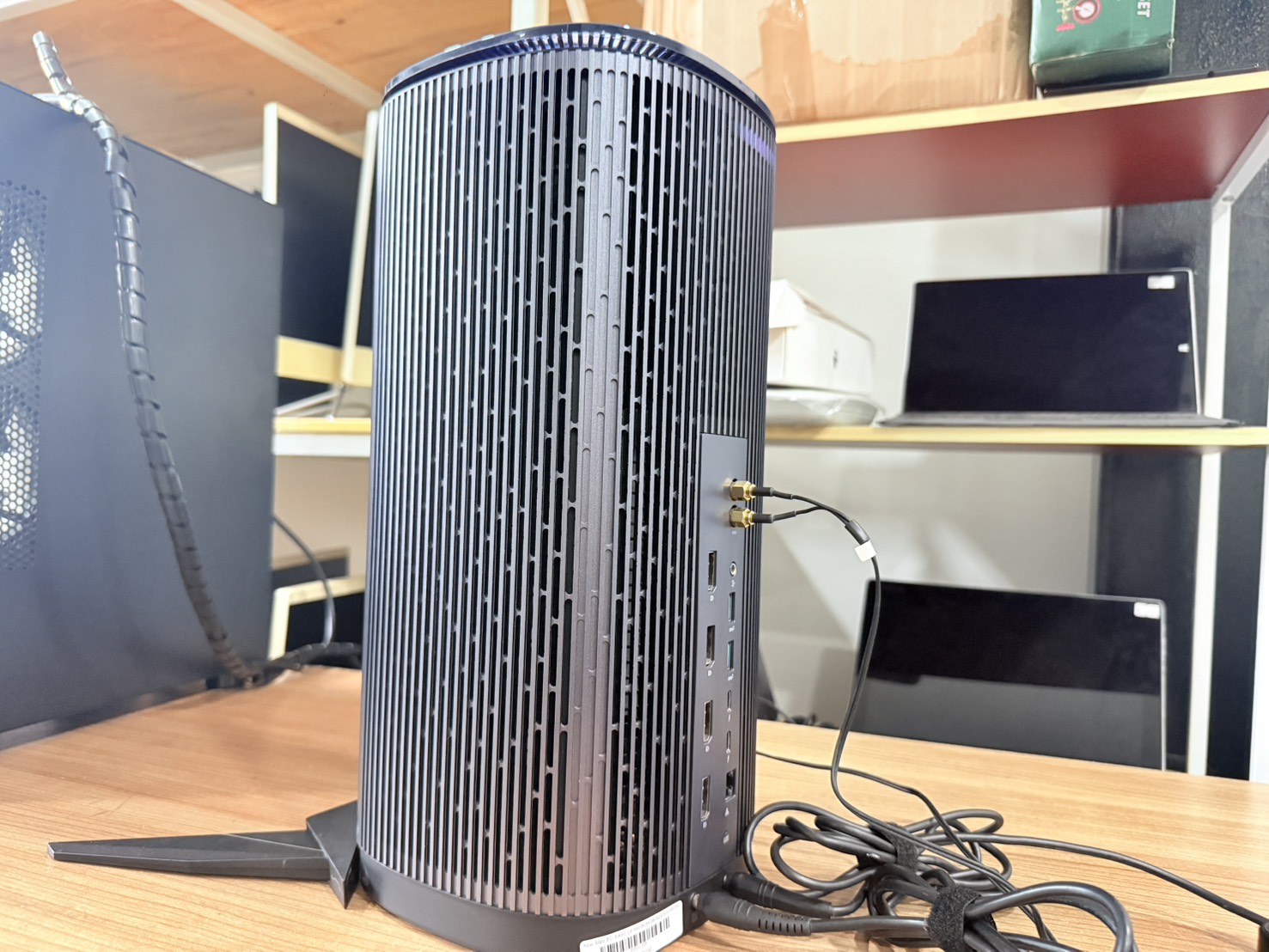 Asus Mini PC PA90 (i9-9900K/64GB/M.2 512GB/P4000 8GB)+Adapter*2 โครตเทพแห่งการออกแบบ