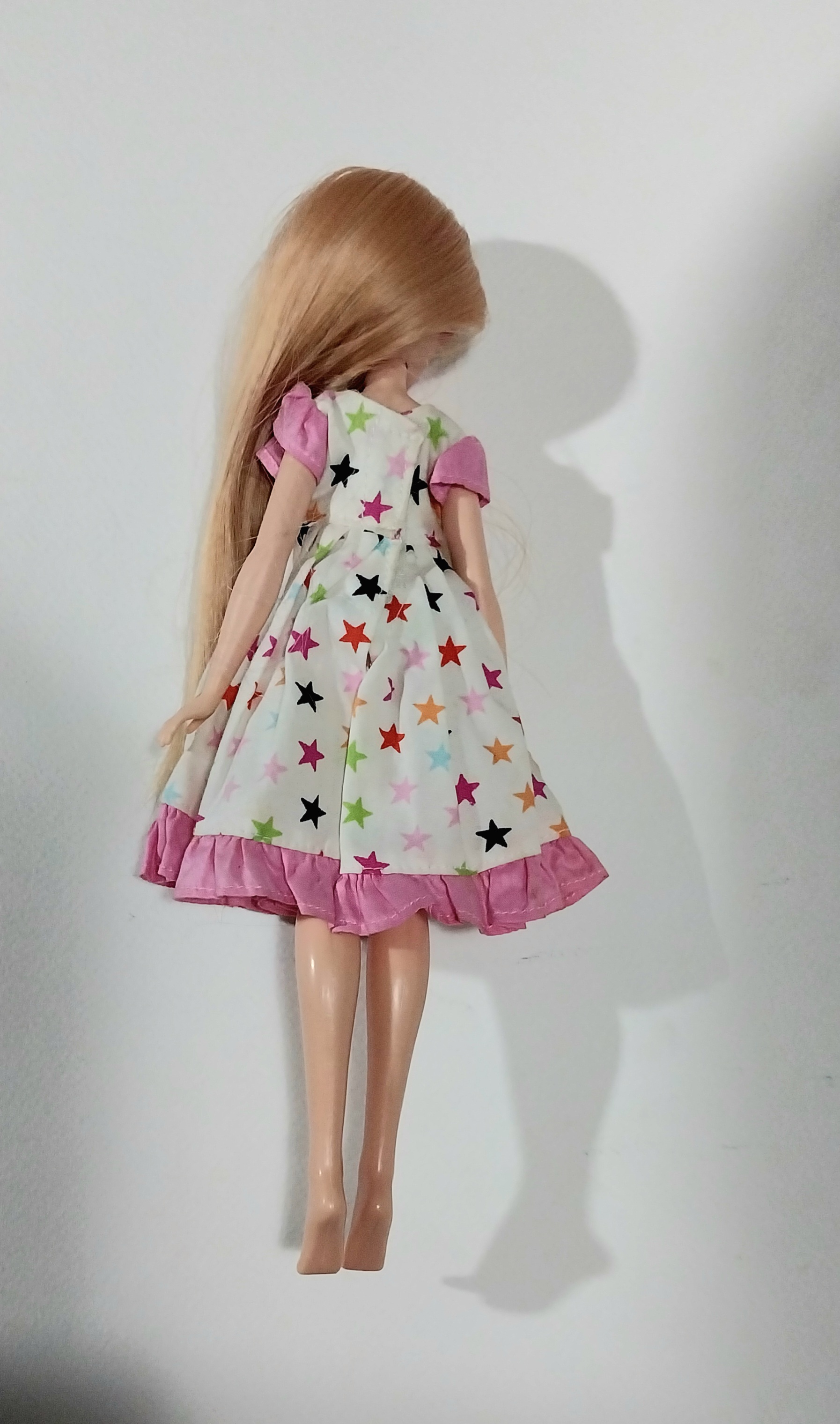 มีหลายภาพ, ตุ๊กตาราพันเซลHasbro **แถมชุด ผมบลอนด์ **ปลายมีช็อตบ้าง, Hasbro รุ่นขาแข็ง หัวเข่าพับงอไม่ได้