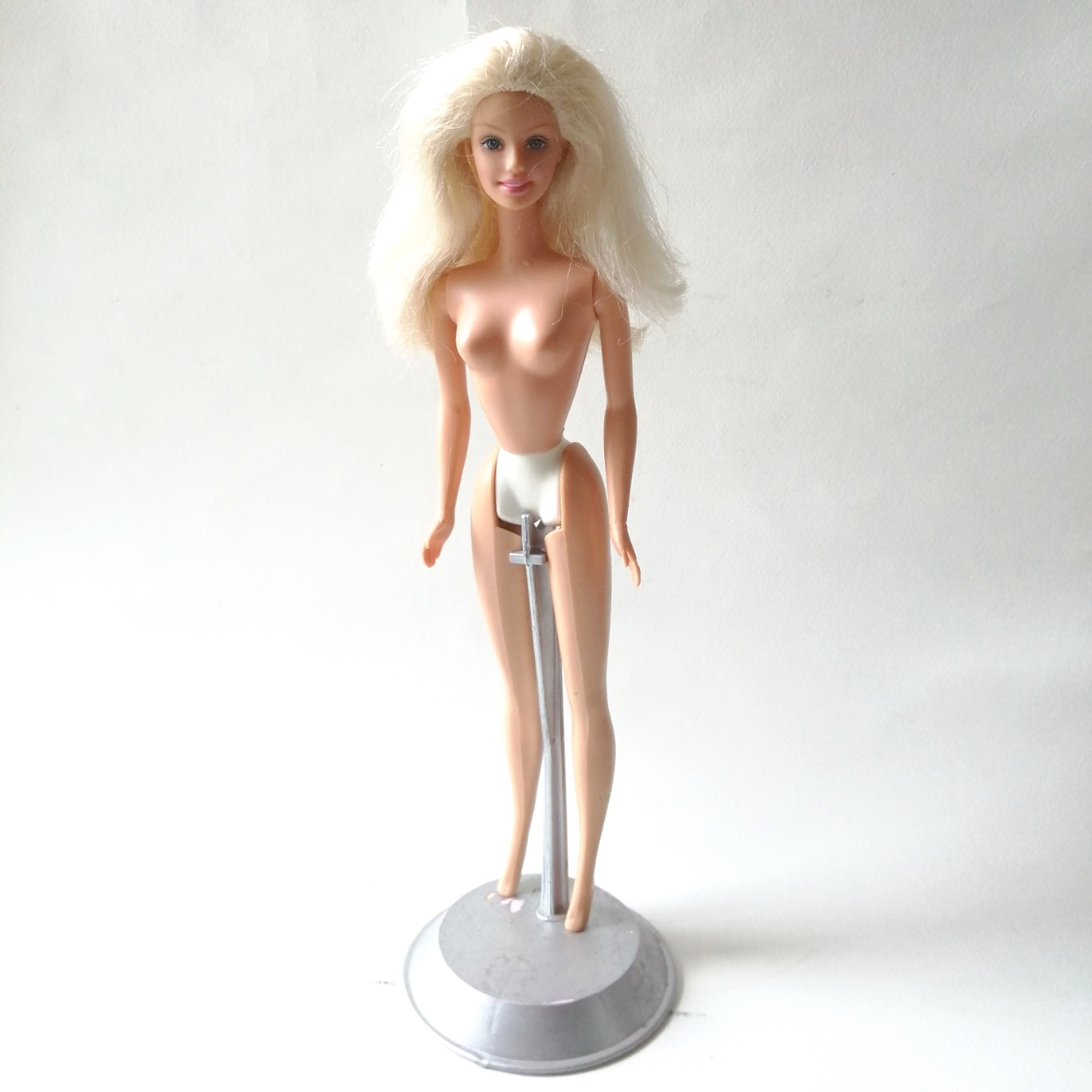 ตุ๊กตาบาร์บี้ บอดี้รุ่นเก่า ผมขาวหนานุ่ม Mattel 1991 China ขายางพับงอได้ **ไม่รวมฐาน
