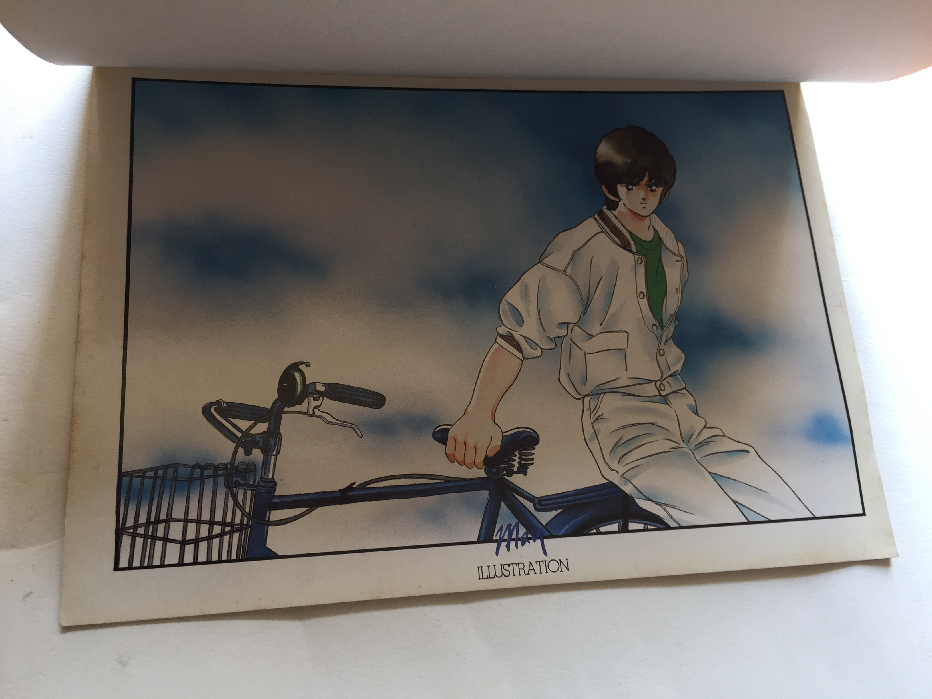 หนังสือภาพเก่า May Illustrations ภาพการ์ตูนสวย ภาพสีทั้งเล่ม ลายเส้นจาก คุณเมย์ ***แต่ละแผ่นหลุดจากสัน มีรอย ตามภาพ ผลงานโดย May, Present โดย Main Point ชุดที่ 1 ปี 1986