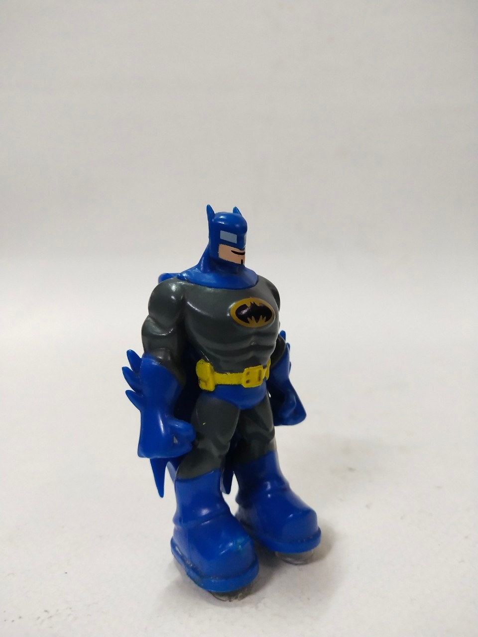 ตุ๊กตายางตัน แบทแมน อนิเมชั่น เวอร์ชั่น ขนาดตามรูป รุ่นแขนโต ยางตัน มือสองสภาพดีมีรอยดีบ้าง
