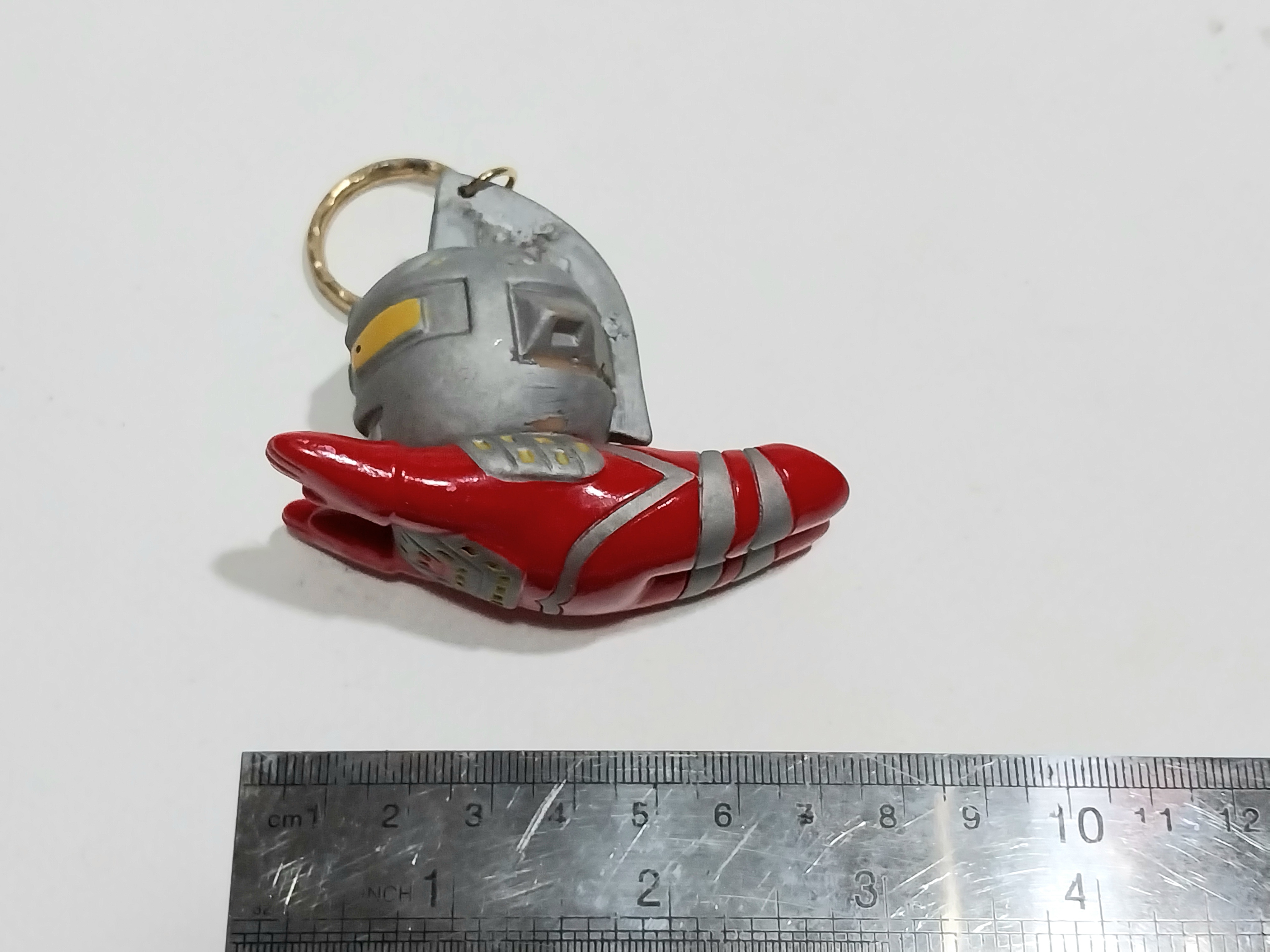 มีหลายภาพ,พวงกุญแจอุลตร้าเซเว่นบิน **มีรอยสิลอกบ้างตามภาพ