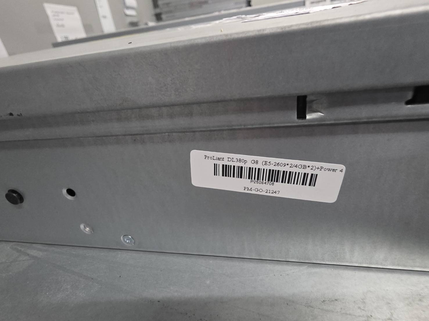 Server HP DL380P Gen8 E5-2640x2 Ram 128GB SAS 300x3 Power x2