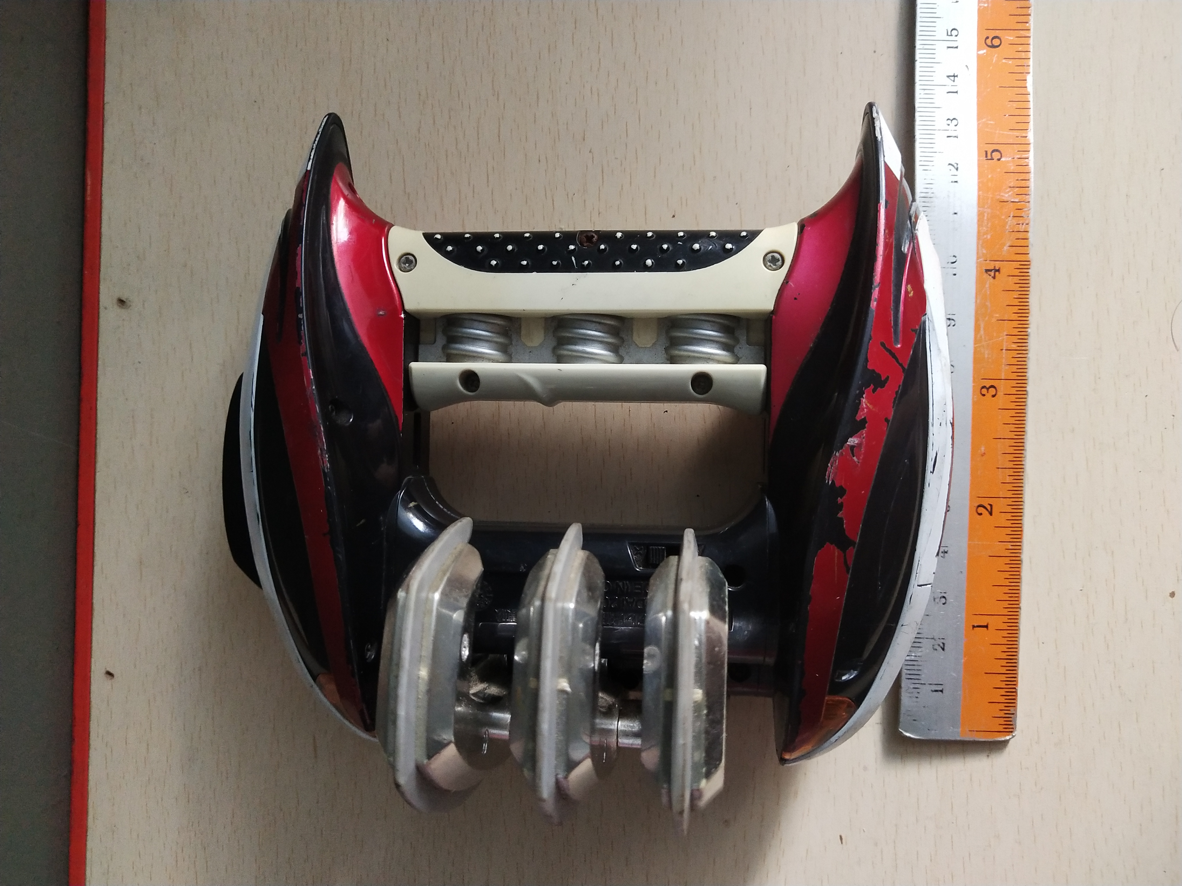 มีหลายภาพ BattleClaw อาวุธของขบวนการเกคิเรนเจอร์***มีรอยสีถลอกหลายที่ ไม่เช็คระบบ