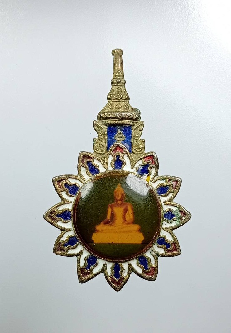 A7791 เข็มกลัดพระพุทธ หลังยันต์ห้า ไม่ทราบที่