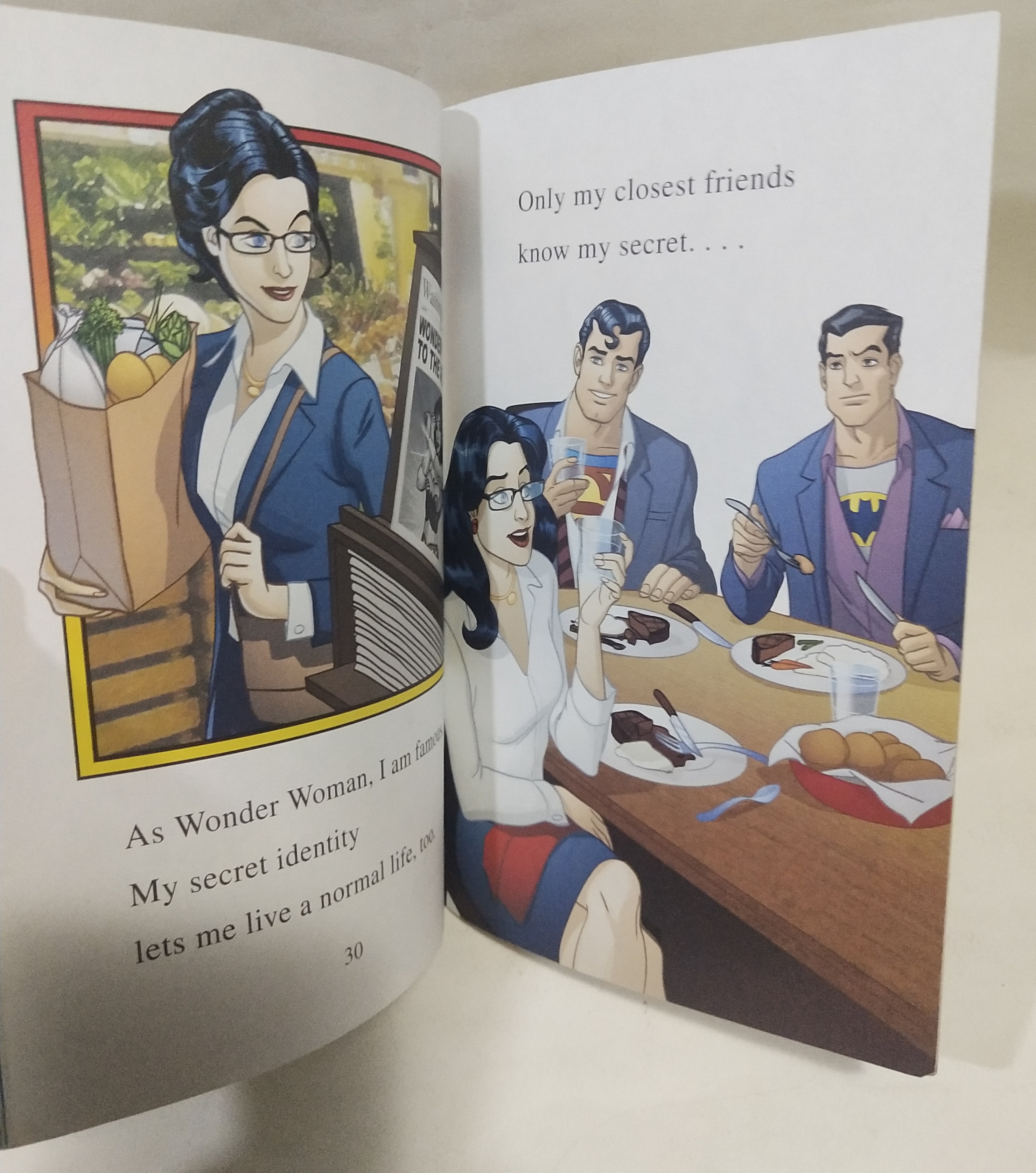 กับวันเดอร์วูแม่นตั้งแต่เริ่มจากเกาะสวรรค์ที่ต้องการต่อสู้กับความอยุติธรรม จนถึงการต่อสู้ร่วมกับ ซุปเปอร์แมนและ แบทแมน วันเดอร์วูแม่น, I am a Wonder Woman 32 หน้า ไม่รวมปก