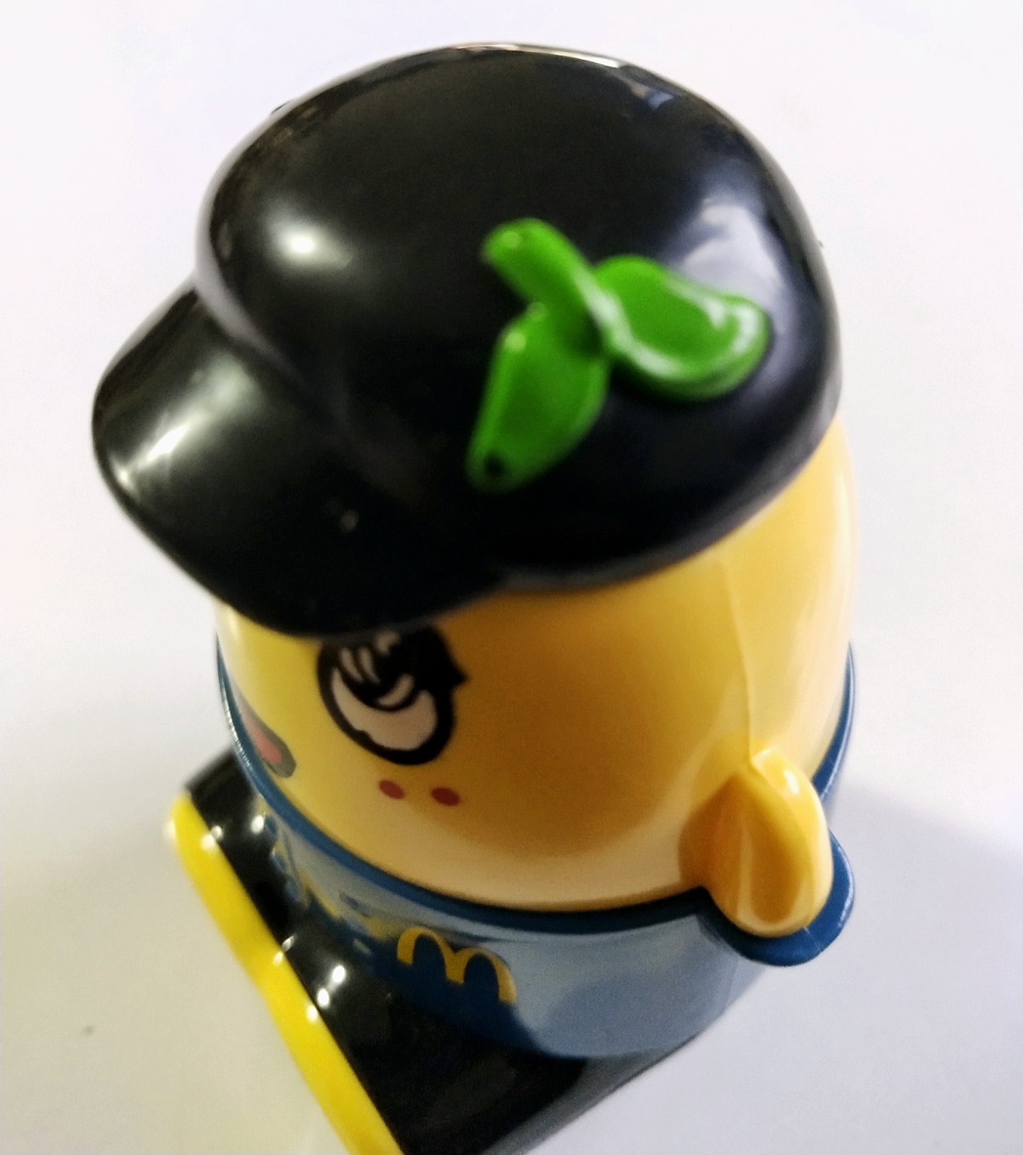 ของเล่น ของสะสม ตุ๊กตา จากแมคโดนัลด์ญี่ปุ่น ตัวมาสคอต หายาก เท้ามีรอยสีถลอก สภาพเก่าเก็บ