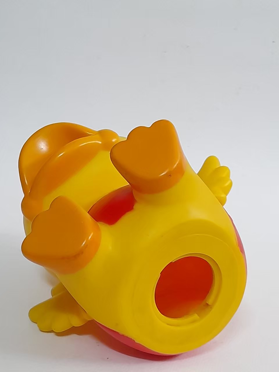 ซอฟเป็นกระปุกใส่เหรียญ เป็ดเหลือง ของแถมพรีเมี่ยม จาก ไดเพอร์ส ขนาดตามรูป ***ไม่มีก้น มือสองสภาพดี มีรอยบ้าง