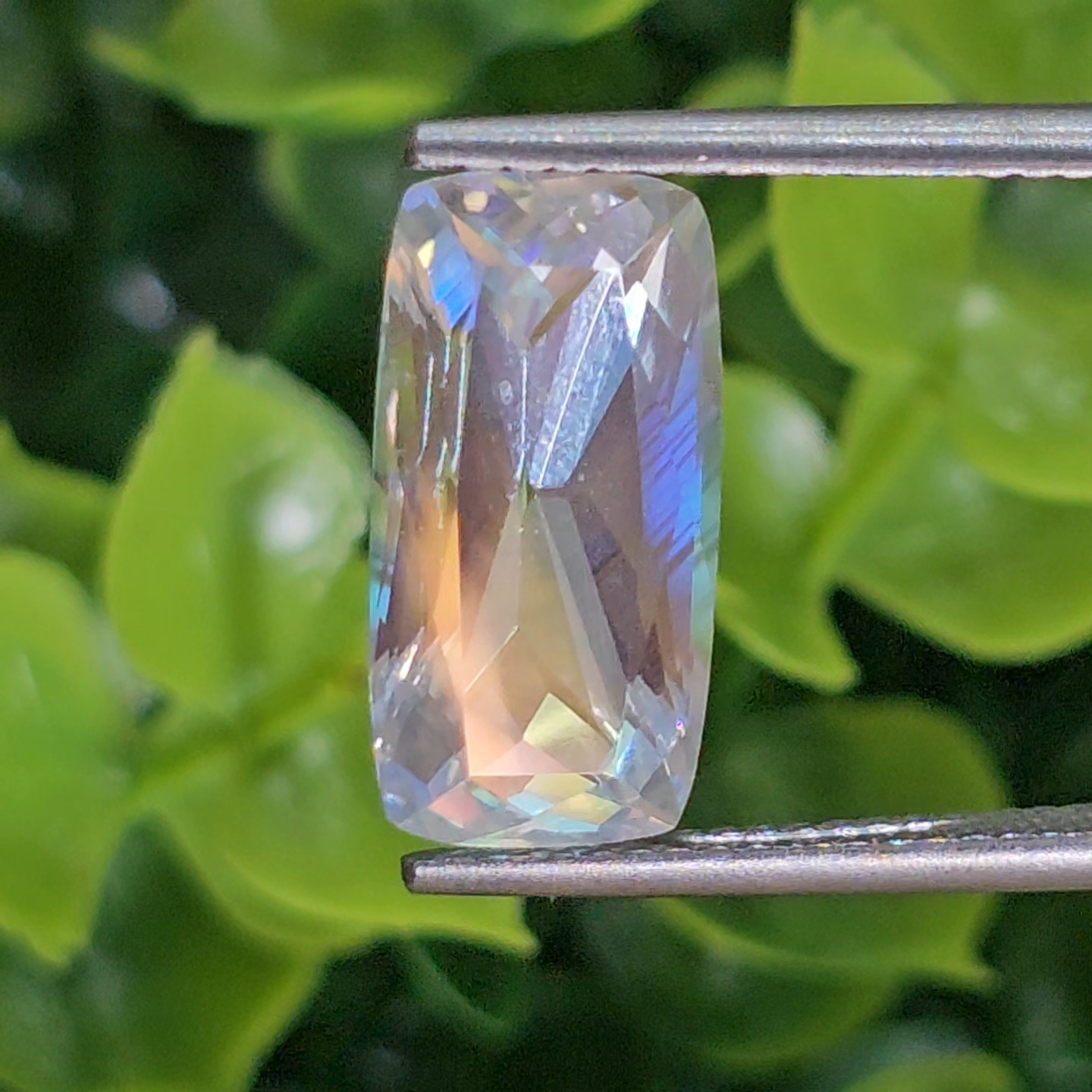 พลอย มูนสโตน เรนโบว์ Rainbow Moonstone 5.53 กะรัต (cts.) พลอยแท้ อัญมณีมงคลประจําวันเกิด เครื่องประดับพลอย