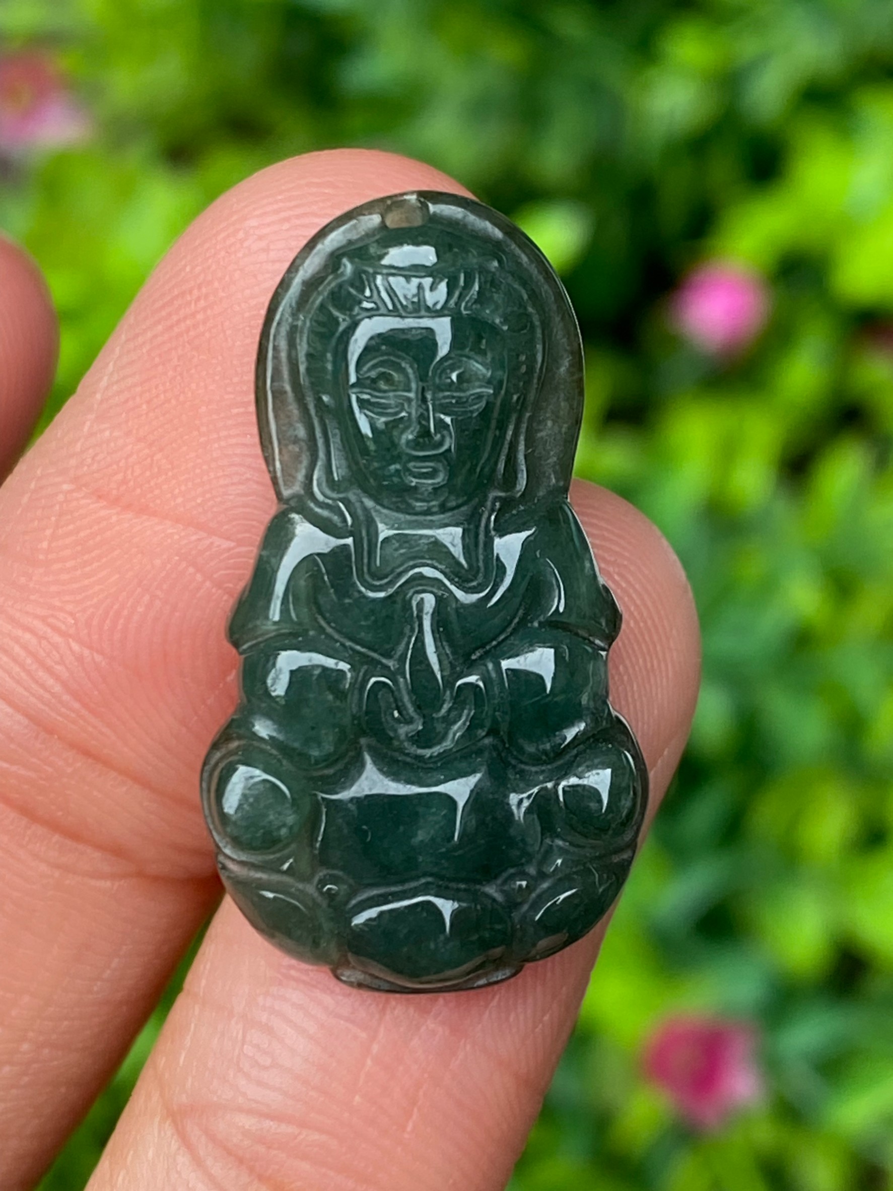 หยก แกะสลัก รูป เจ้าแม่กวนอิม (Burmese jadeite) 16.56 กะรัต (cts.) หยก พม่า แท้