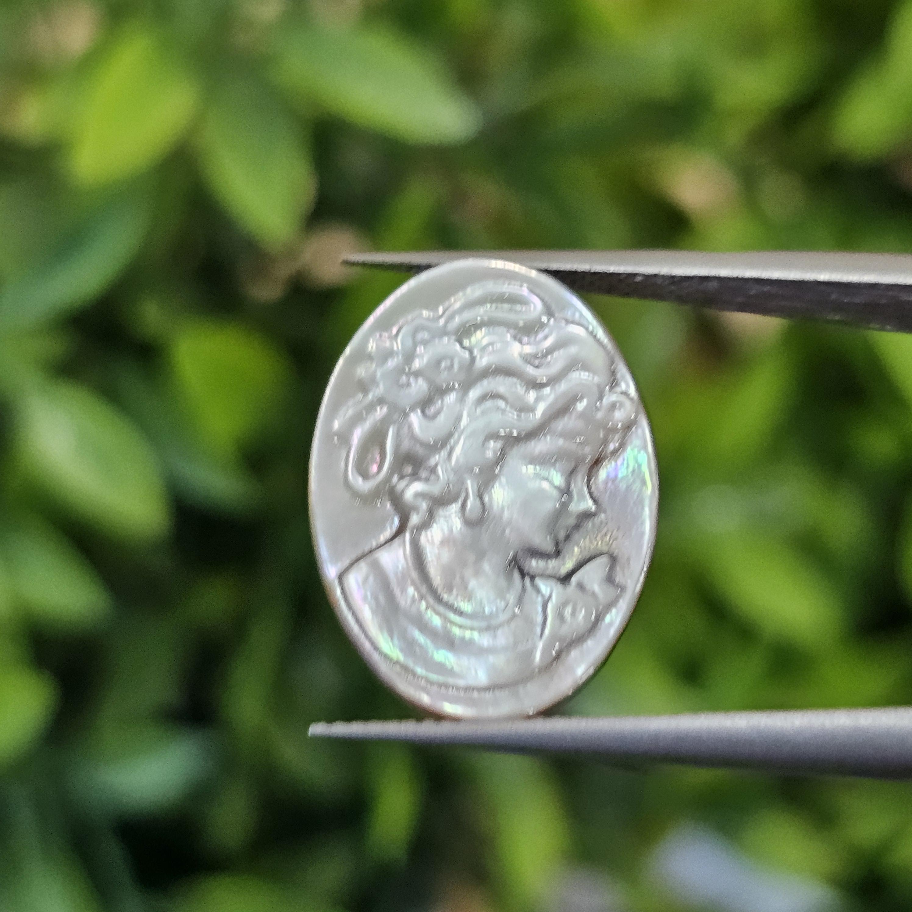 เปลือกหอยมุก แกะสลัก Pearl Shell Carved 3.07 กะรัต (Cts.)