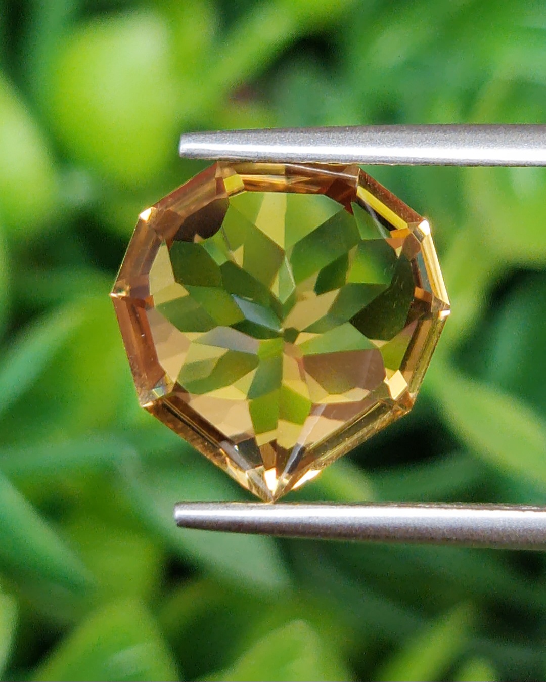 พลอย ซิทริน Citrine 6.93 กะรัต (Cts.) พลอยแท้ อัญมณีมงคลประจําวันเกิด เครื่องประดับพลอย