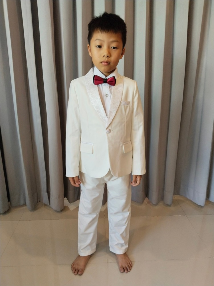 เช่า ชุดสูทเด็กชาย สีขาว ปกกล้วย