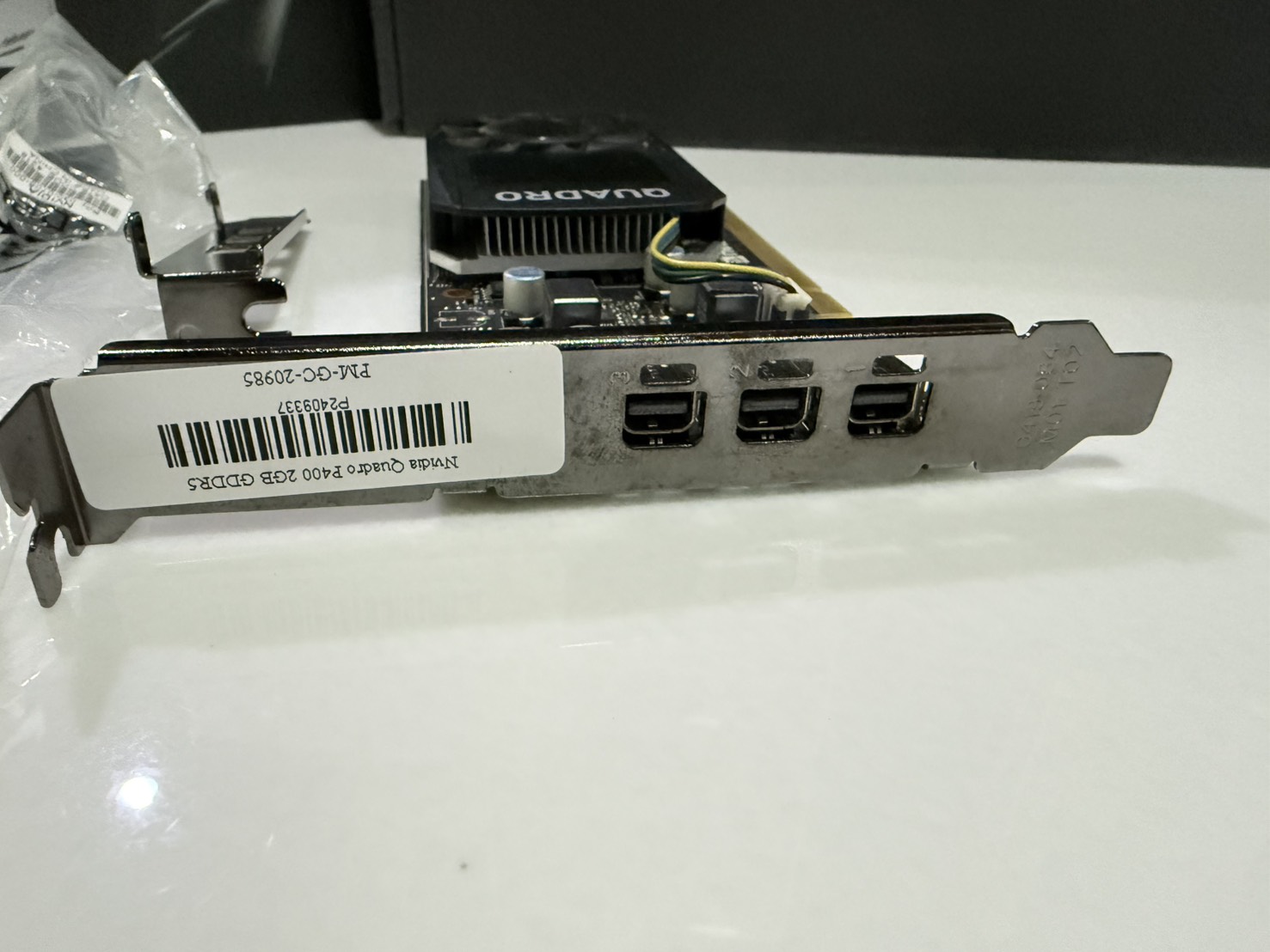 Nvidia Quadro P400 2GB GDDR5 มีกล่อง