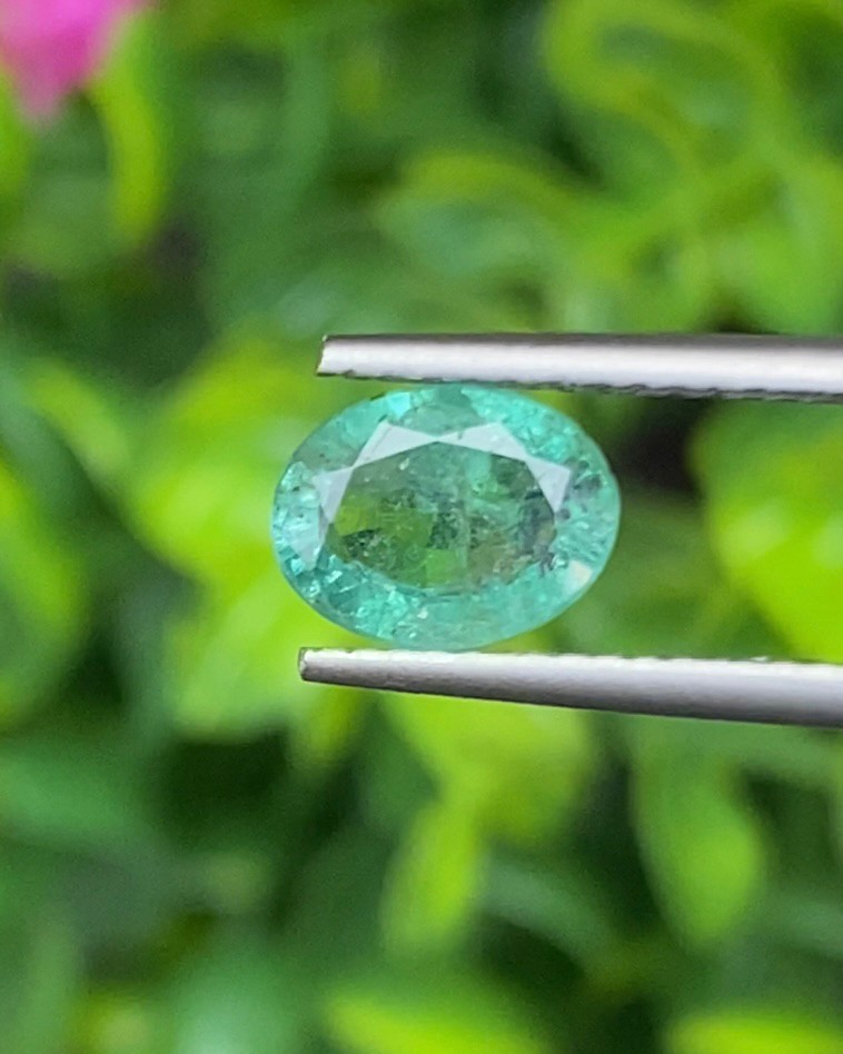 พลอย มรกต Natural Emerald แซมเบีย 1.11 กะรัต (Cts.) พลอยแท้ อัญมณีมงคลประจําวันเกิด เครื่องประดับพลอย