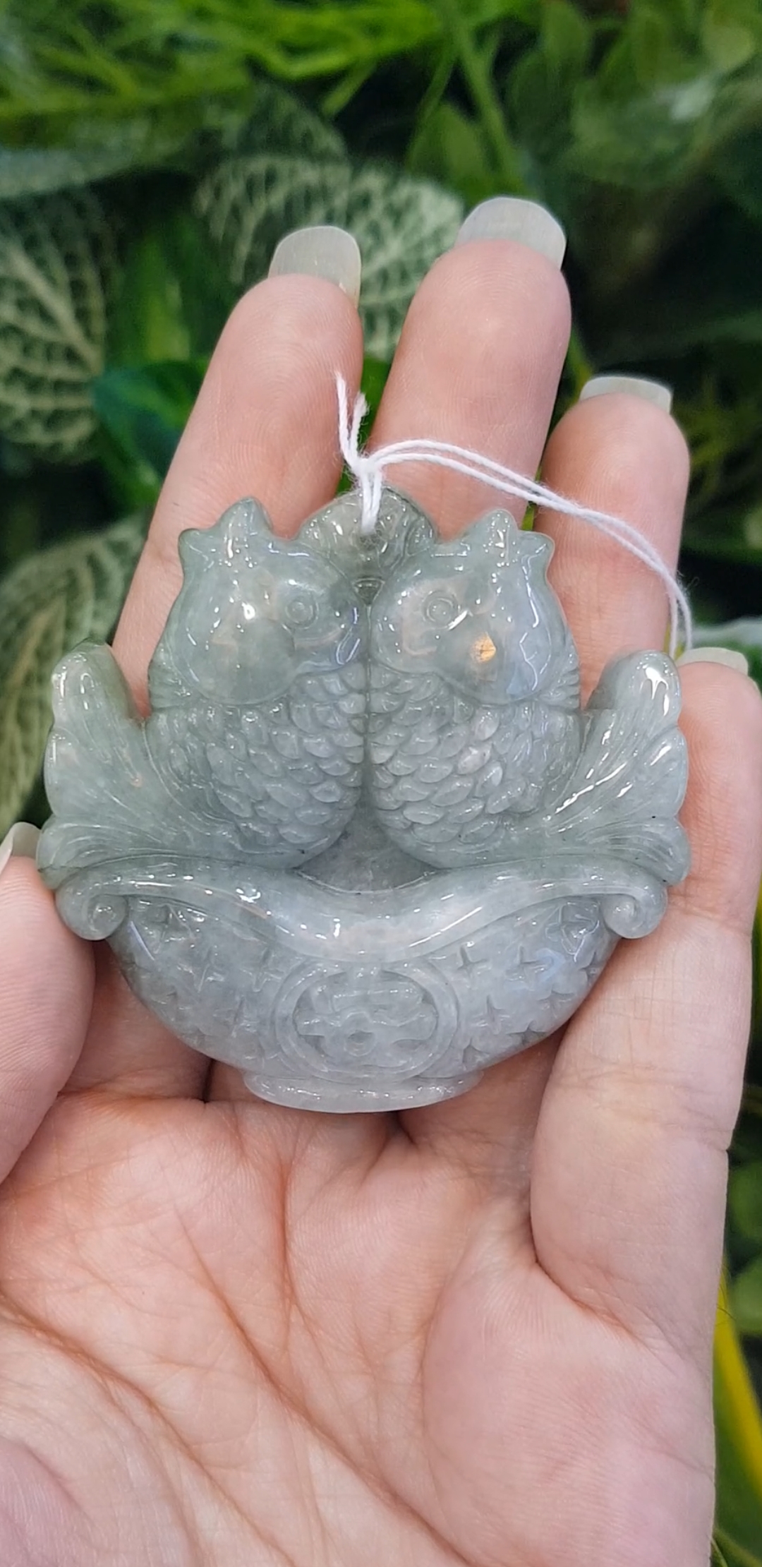 หยกแกะสลัก ปลาคู่ หยก พม่า แท้ (Burmese jadeite)