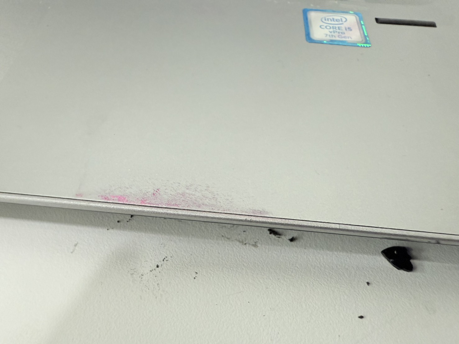 Notebook HP EliteBook 840 G4 (i5-7300U/8GB/M.2 256GB) ไม่มี Adapter แบตเสื่อม จอ Bright ขอบยางเสื่อม