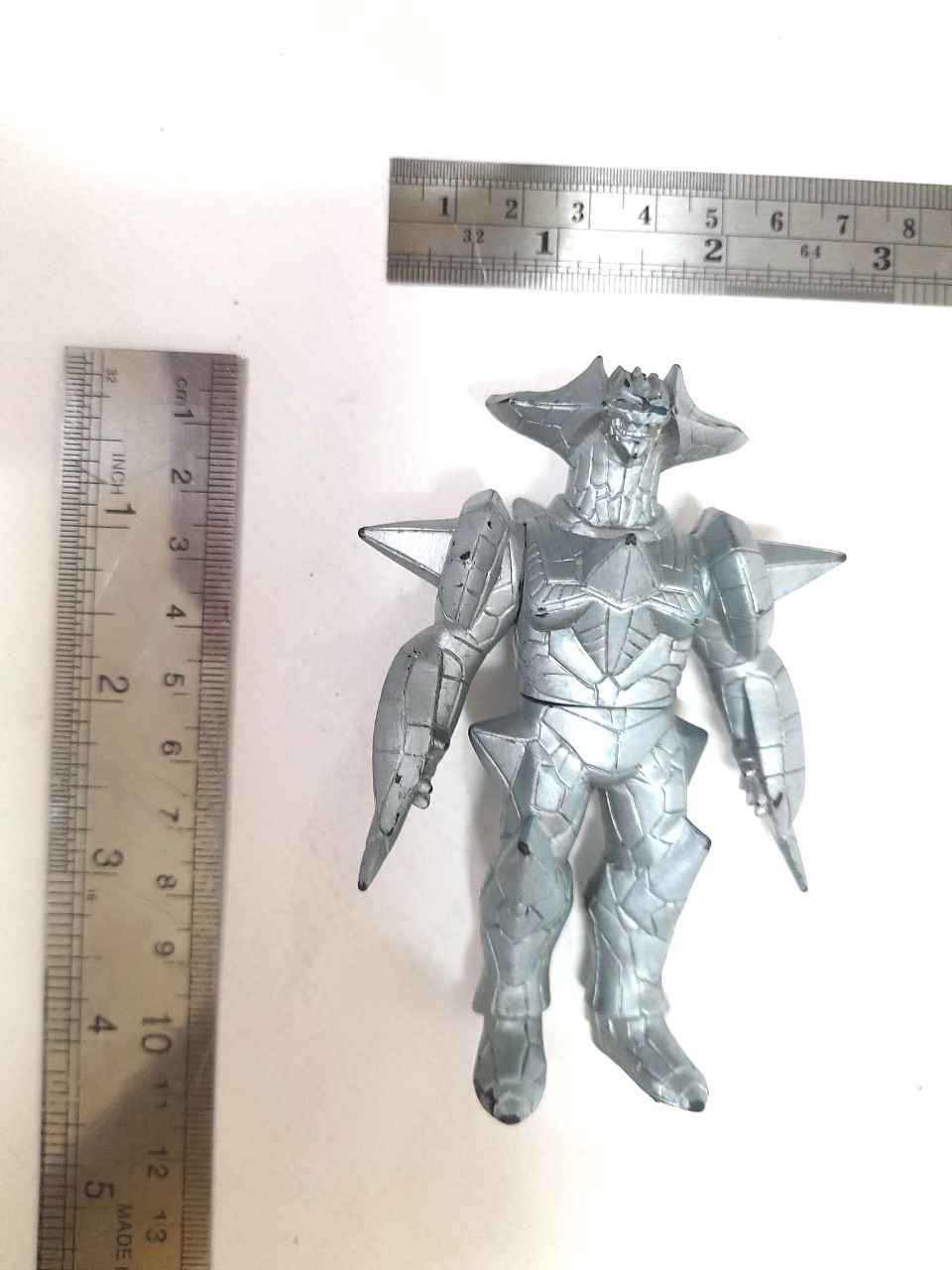 ซอฟ 4 - 4.5 นิ้ว หุ่นยนต์โกแซม จากอุลตร้าแมน เมบิอุส มือสอง มีรอยหลายที่ พิจารณาก่อนซื้อ