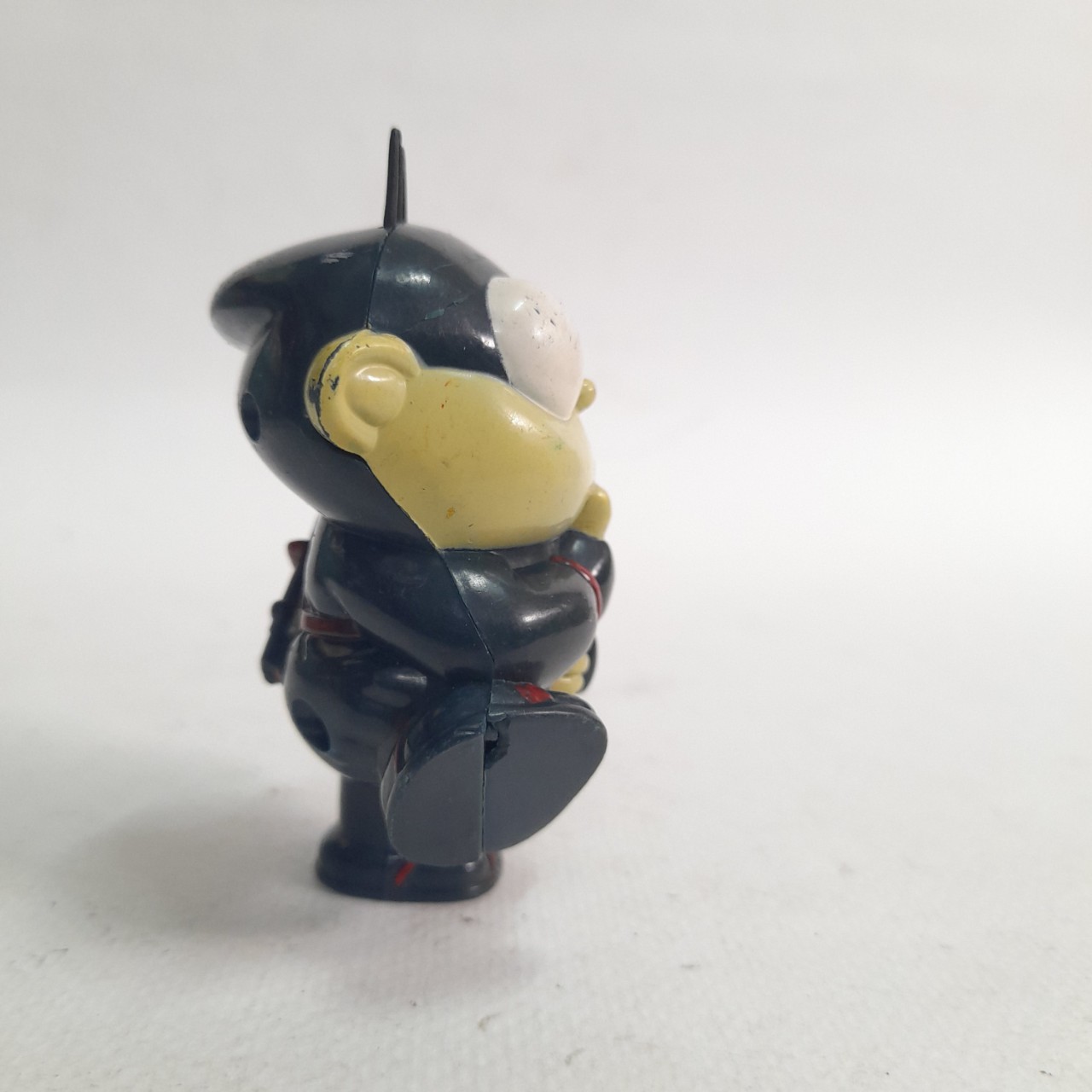 ฟิกเกอร์ พลาสติก ***มีตำหนิตามภาพ ตัวกดยังกระเด้งไม่ได้เช็คสภาพ ปังปอนด์ พรีเมี่ยม 7- 11 ในอดีต ชุดปังปอนด์นินจา(ตัวที่2) มือสองตามสภาพดีมีรอยบ้าง