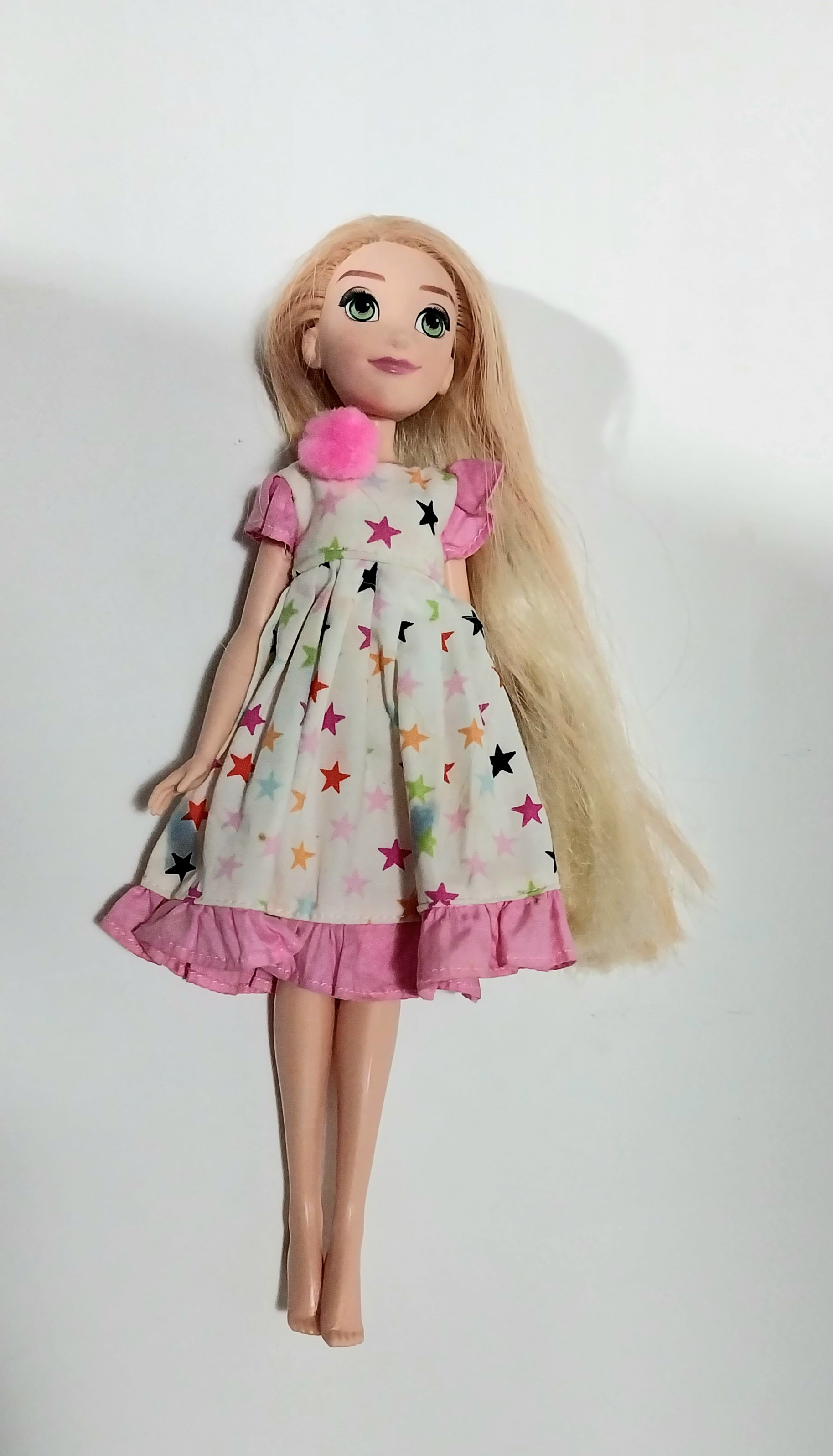 มีหลายภาพ, ตุ๊กตาราพันเซลHasbro **แถมชุด ผมบลอนด์ **ปลายมีช็อตบ้าง, Hasbro รุ่นขาแข็ง หัวเข่าพับงอไม่ได้