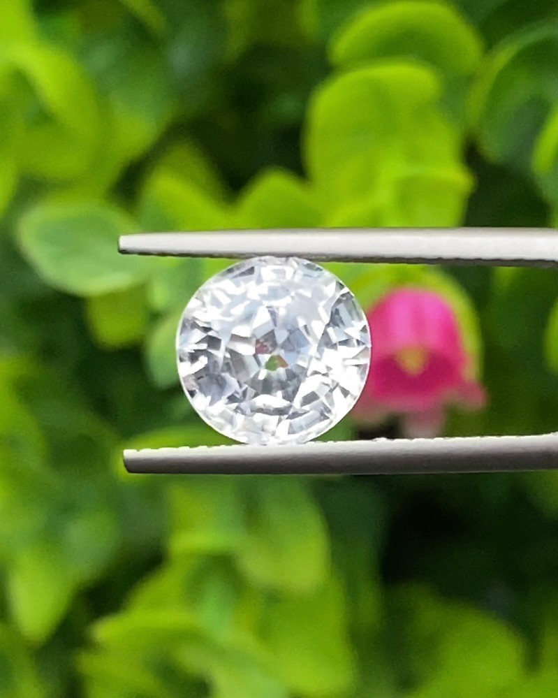 พลอย เพทาย Natural Zircon 4.17 กะรัต (Cts.) พร้อมใบเซอร์ พลอยแท้ อัญมณีมงคลประจําวันเกิด เครื่องประดับพลอย