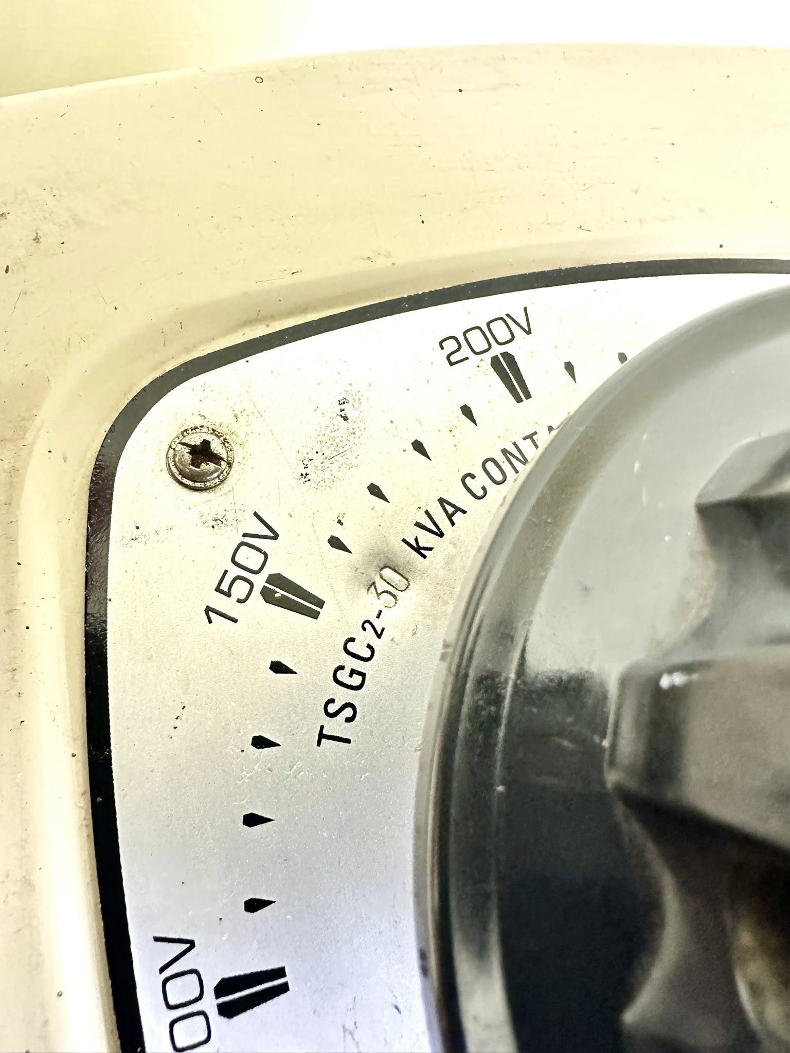 วาริแอค หม้อแปลงปรับแรงดันไฟฟ้าชนิดแกนหมุน 30Kva 3 เฟส