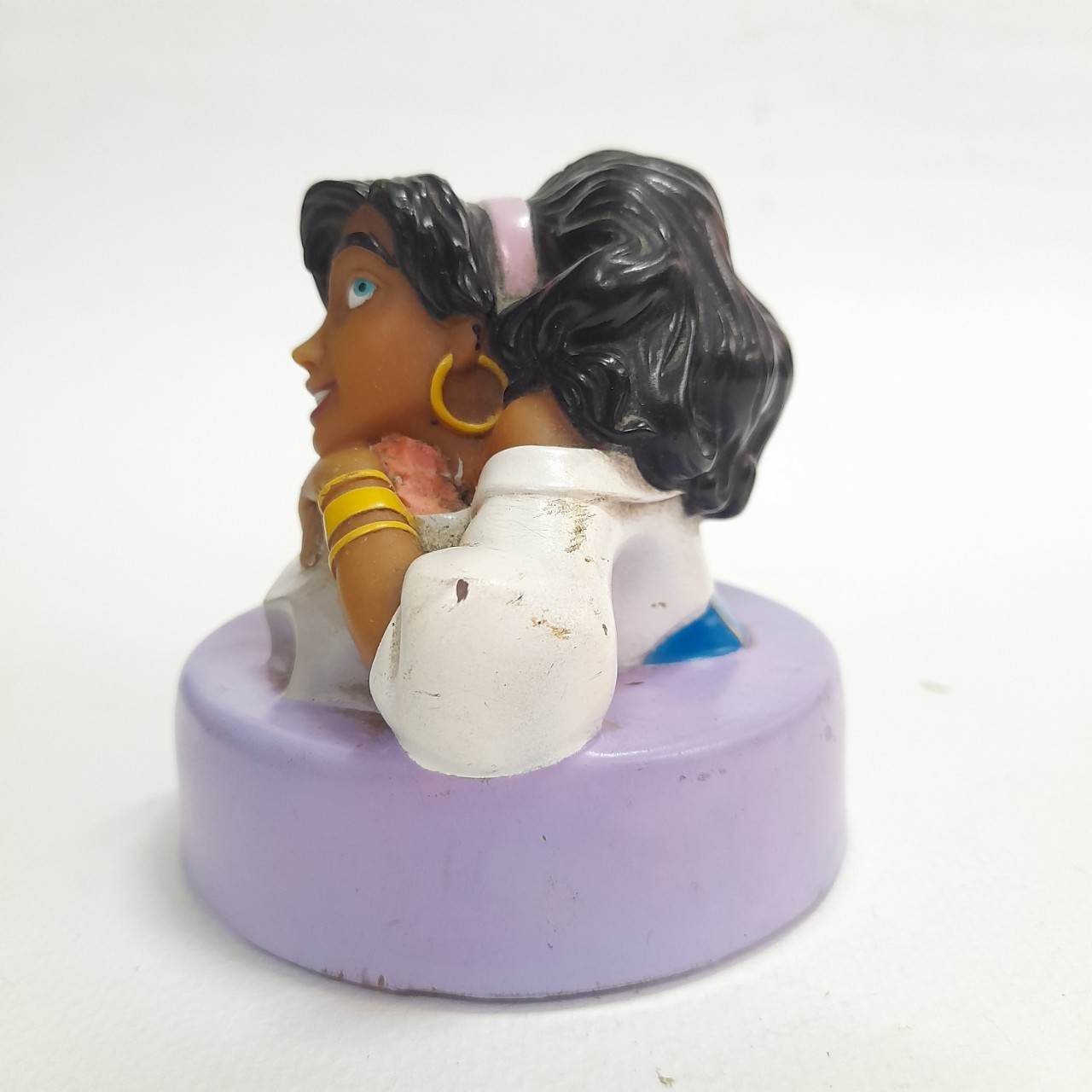 พรีเมียมดิสนีย์ พลาสติก/ซอฟ เอสเมอรันด้า จากเรื่อง คนค่อมแห่งนอตเธอร์ดามส์ ฝาจุก ขนาดตามรูป มือสองสภาพดีมีรอนถลอกหลานแห่ง