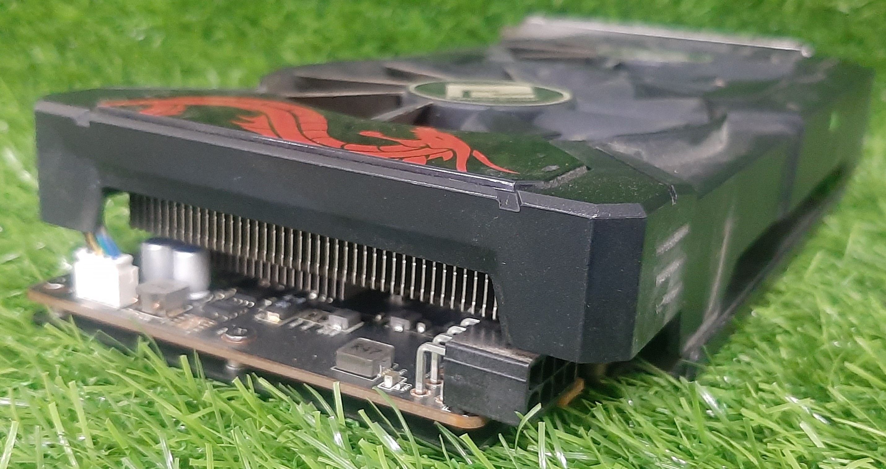 การ์ดจอ PowerColor Red Dragon Radeon RX 470 4GB GDDR5 GPU มือสอง ประกันร้าน 1 เดือน 3 x DisplayPort 1 x DVI-D 1 x HDMI