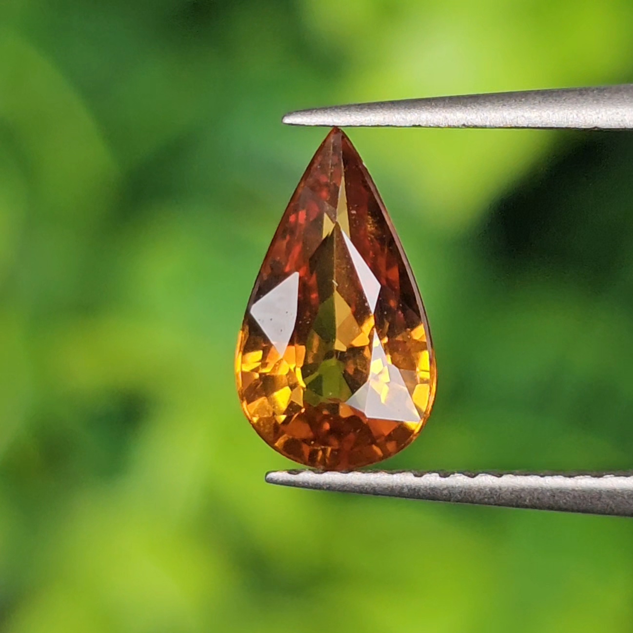 พลอย บุษราคัม yellow sapphire 1.00 กะรัต (Cts.) พลอยแท้ อัญมณีมงคลประจําวันเกิด เครื่องประดับพลอย