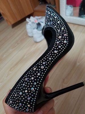 รองเท้าออกงาน รองเท้าส้นสูง ฝังเพชร สวยหรู