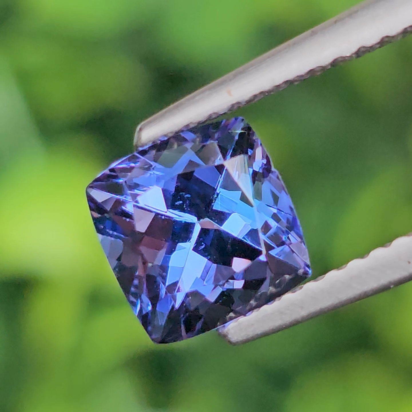 พลอย แทนซาไนท์ Tanzanite 1.60 กะรัต (Cts) พลอยแท้ อัญมณีมงคลประจําวันเกิด เครื่องประดับพลอย