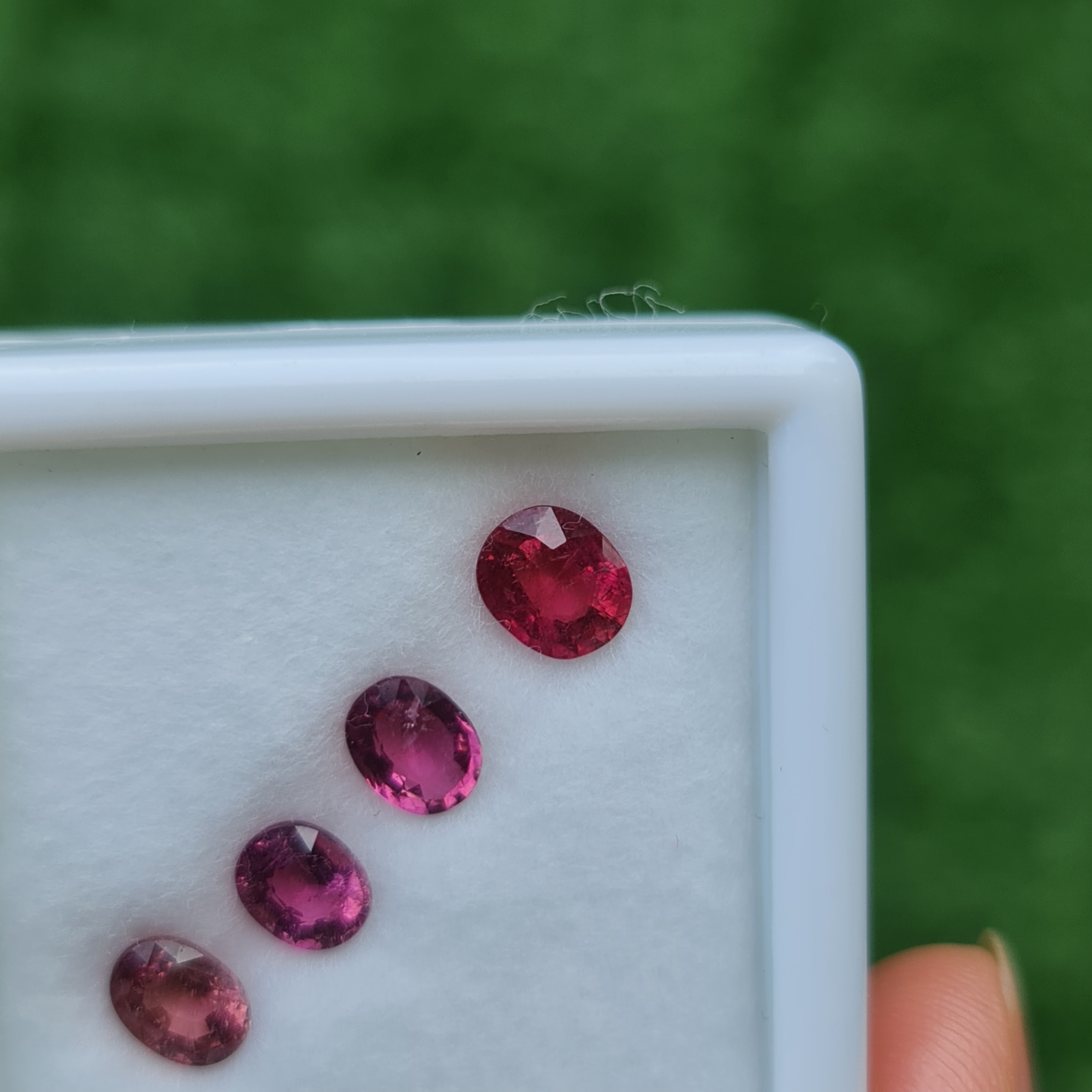 พลอย สปิเนล Spinel 3.05กะรัต (Cts.) พลอยแท้ อัญมณีมงคลประจําวันเกิด เครื่องประดับพลอย