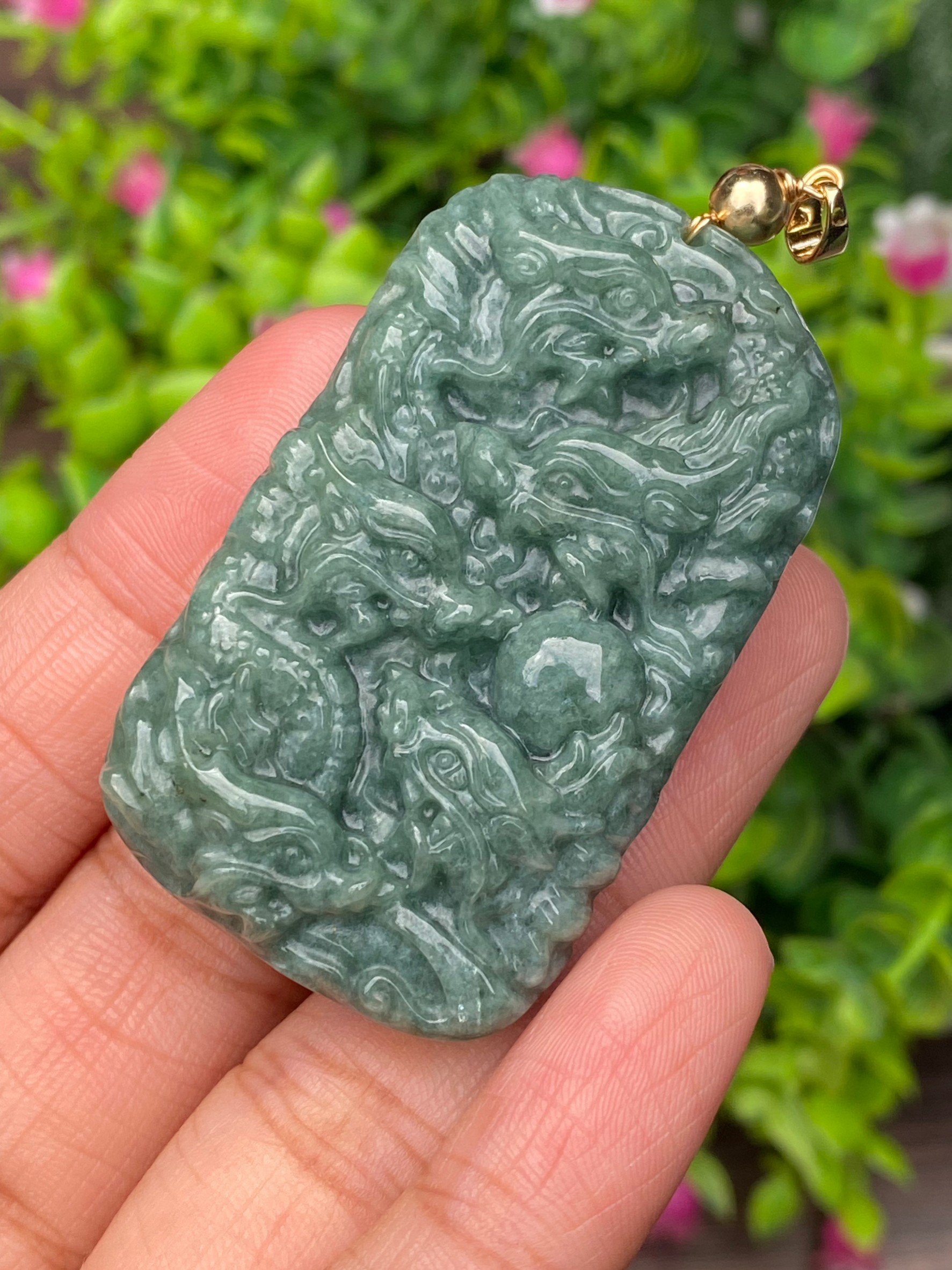 หยก พม่า แท้ จี้หยก (Burmese jadeite) แกะสลักมังกร 180.66 กะรัต (Cts.) หยกแท้ อัญมณีมงคลประจําวันเกิด เครื่องประดับหยก