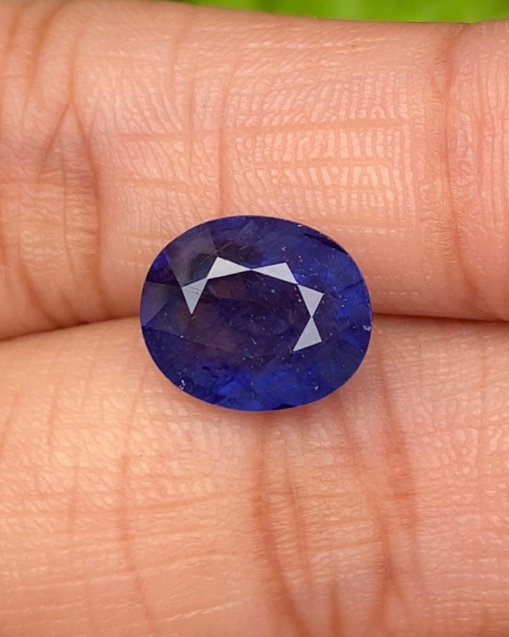 ไพลิน (Blue Sapphire) 3.28 กะรัต (Cts.) พลอยแท้ อัญมณีมงคลประจําวันเกิด เครื่องประดับพลอย