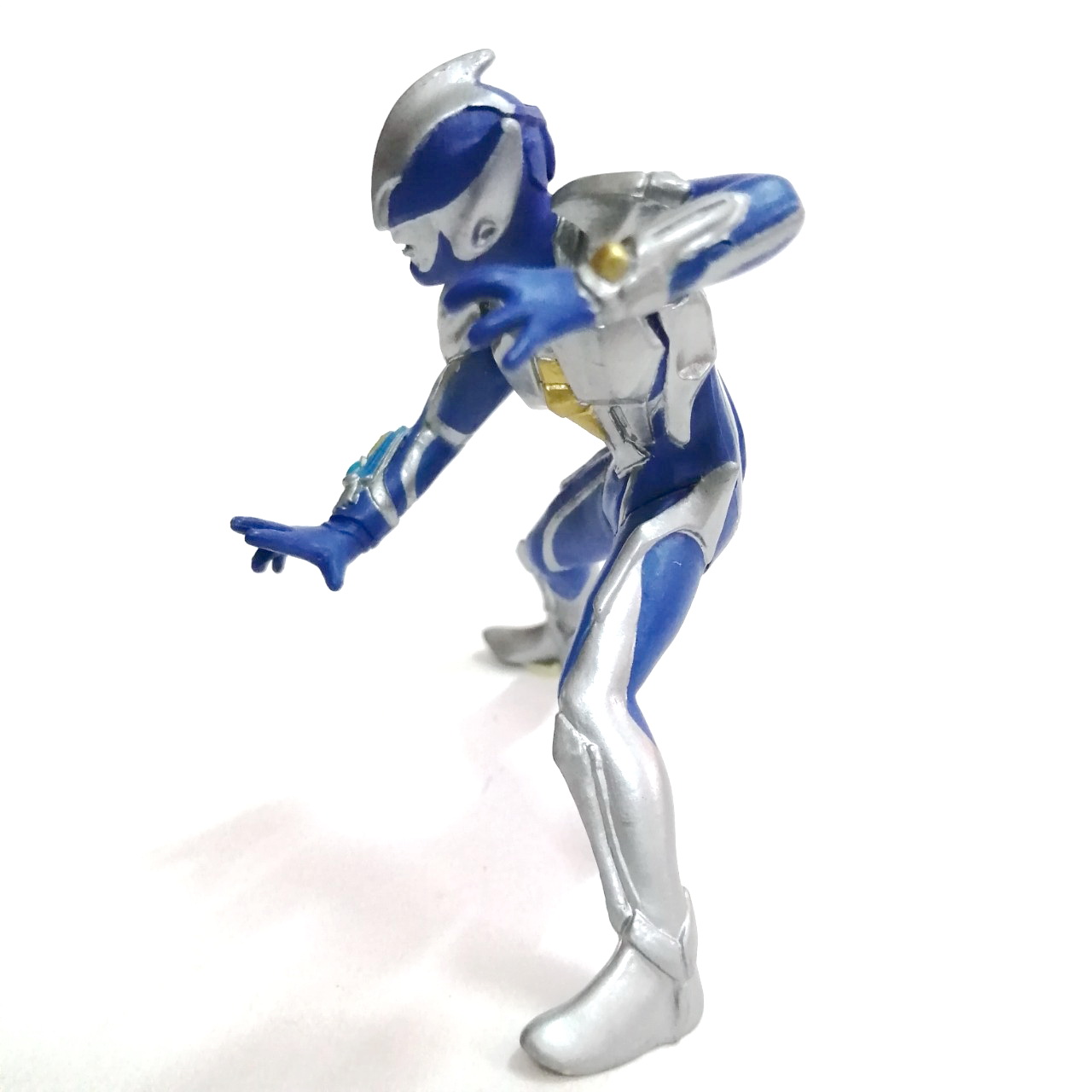 ของสะสม กาชาปอง อุลตร้าแมนฮิคาริ ร่างถูกผนึกด้วยเกราะ มิตซึรุกิ ขนาด 3 นิ้วสภาพดี