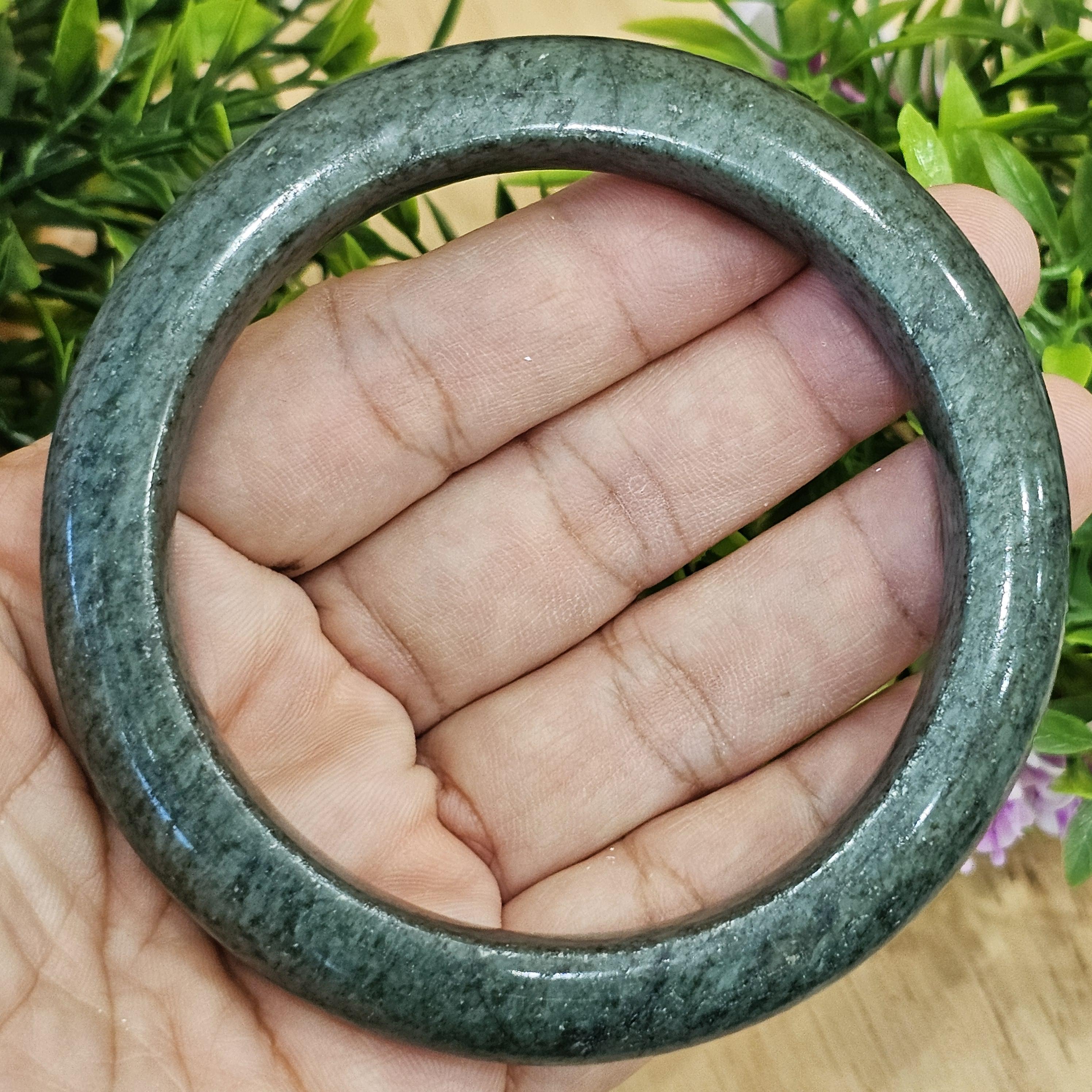 หยก พม่า แท้ Jade กำไลหยก (Jadeite bracelet) พม่า (Myanmar) 64.3 มม.