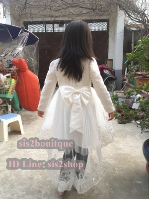 Pre-order ชุดราตรีเด็ก หน้าสั้นหลังยาว แขนยาว กระโปรงตาข่าย แต่งดอกไม้ช่วงเอว ปักเลื่อมที่ชายกระโปรง แต่งโบว์ด้านหลัง สวยน่ารัก