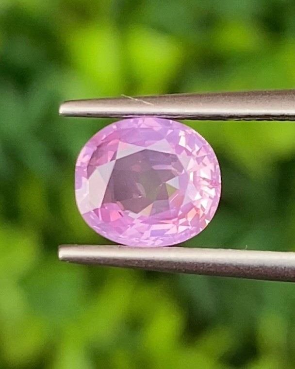 พลอย ชมพู พิ้ง แซฟไฟร์ Pink Sapphire 1.47 กะรัต (Cts.) พลอยแท้ อัญมณีมงคลประจําวันเกิด เครื่องประดับพลอย