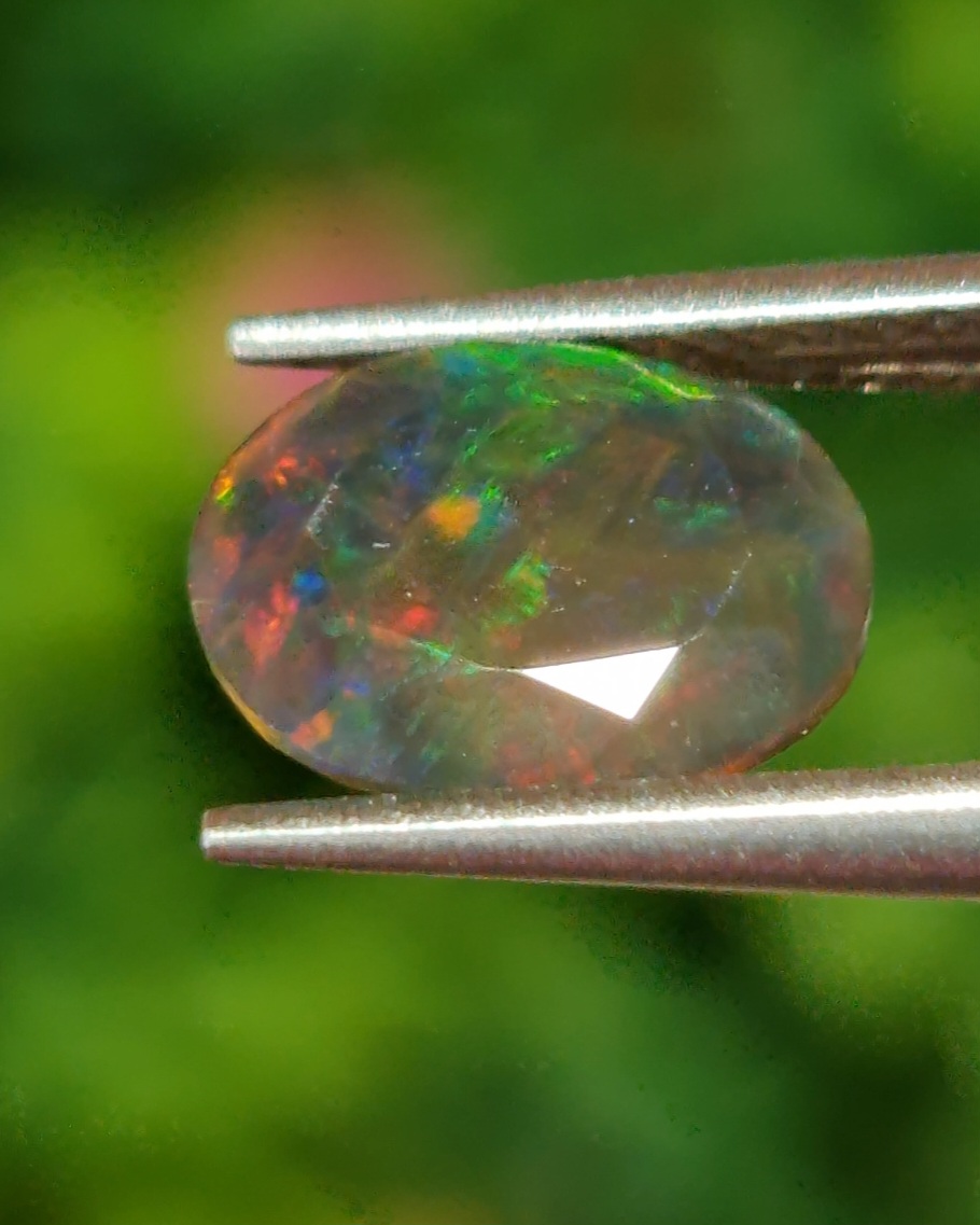 พลอย แบล็ก โอปอล Black Opal 1.46 กะรัต (Cts.) พลอยแท้ อัญมณีมงคลประจําวันเกิด เครื่องประดับพลอย