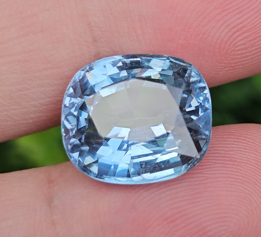 พลอย บลู โทแพซ (Blue Topaz) 18.11 กะรัต (Cts.) พลอยแท้ อัญมณีมงคลประจําวันเกิด เครื่องประดับพลอย