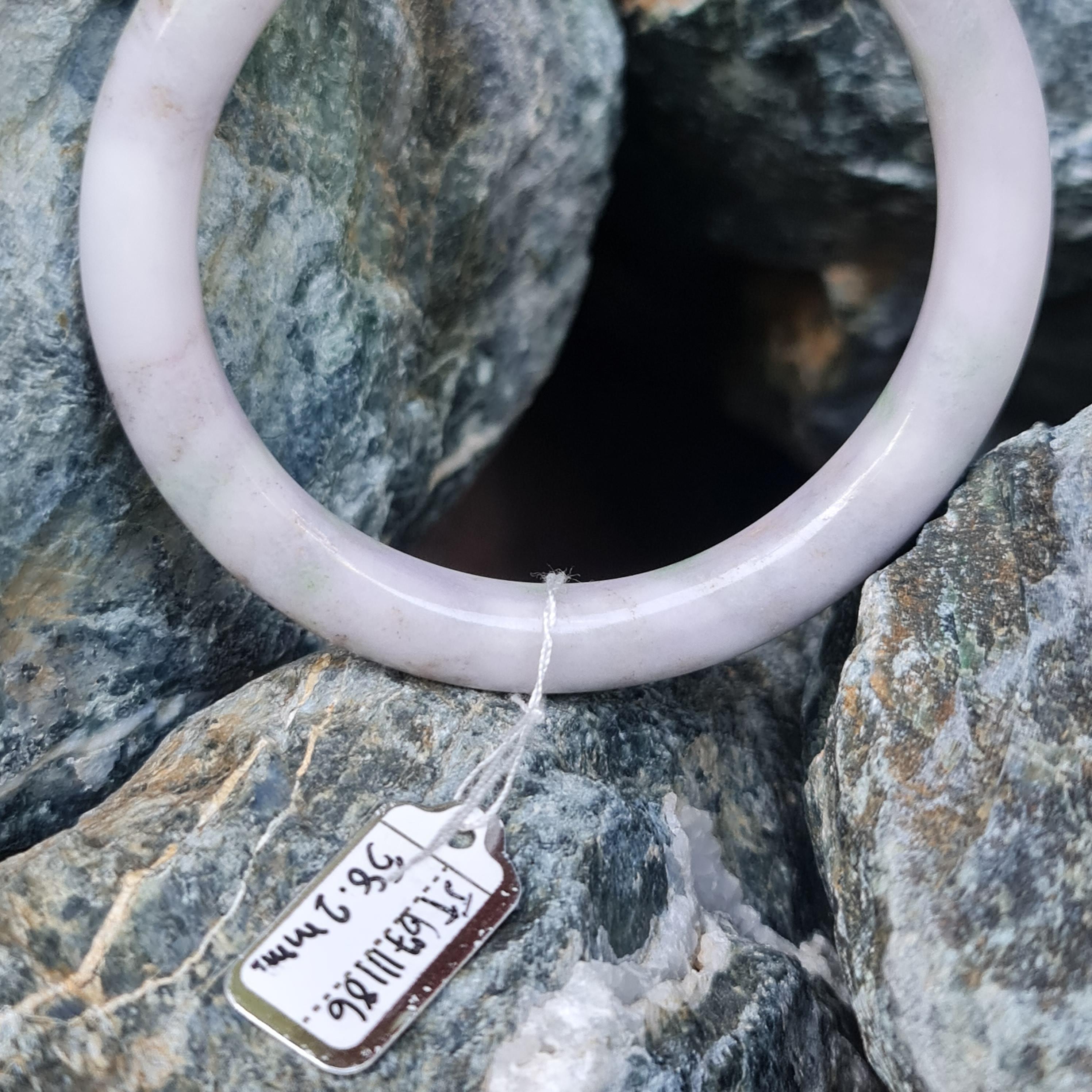 JB6711186 หยก พม่า แท้ Jade กำไลหยก 58.2 มม. (Jadeite bracelet) พม่า (Myanmar)