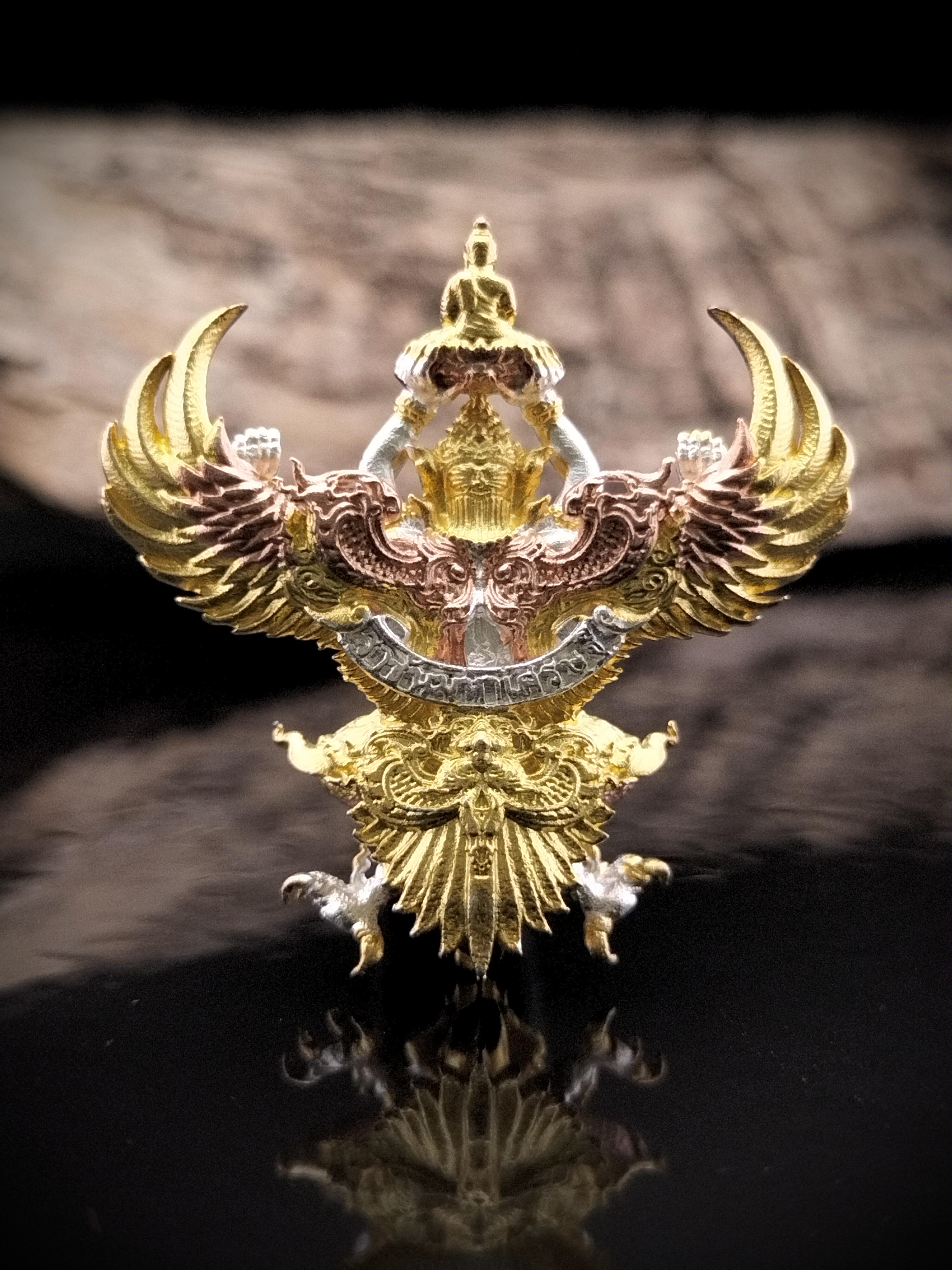 พญาครุฑ รุ่น ราชันย์มหาเศรษฐี