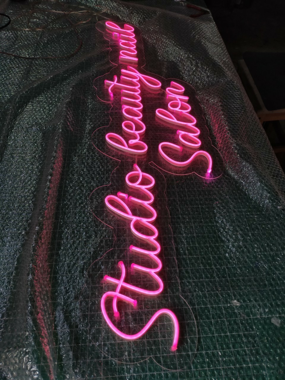 ป้ายไฟนีออนFlex แสงสีชมพู